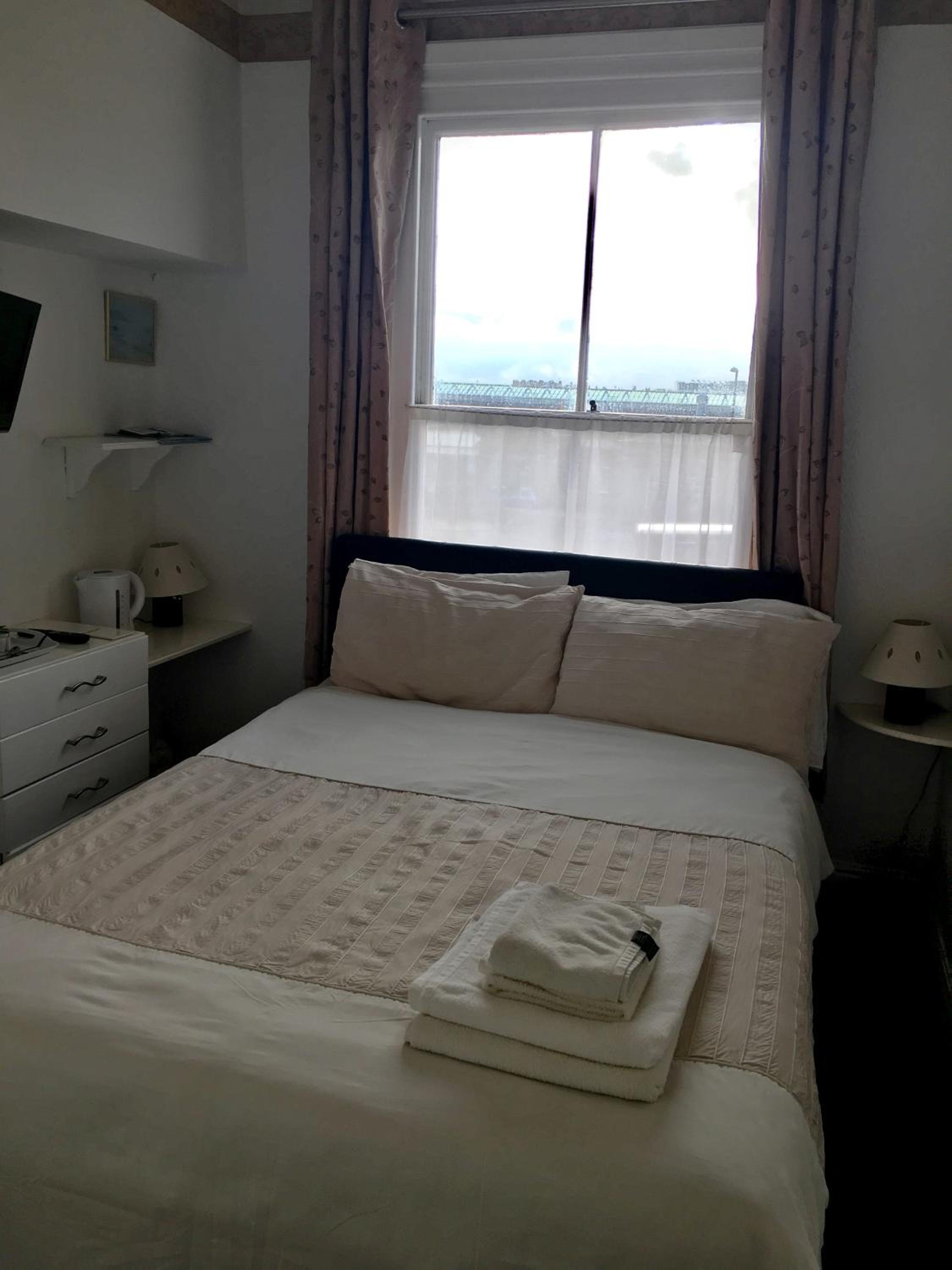 Standard Double Room - Photo 1