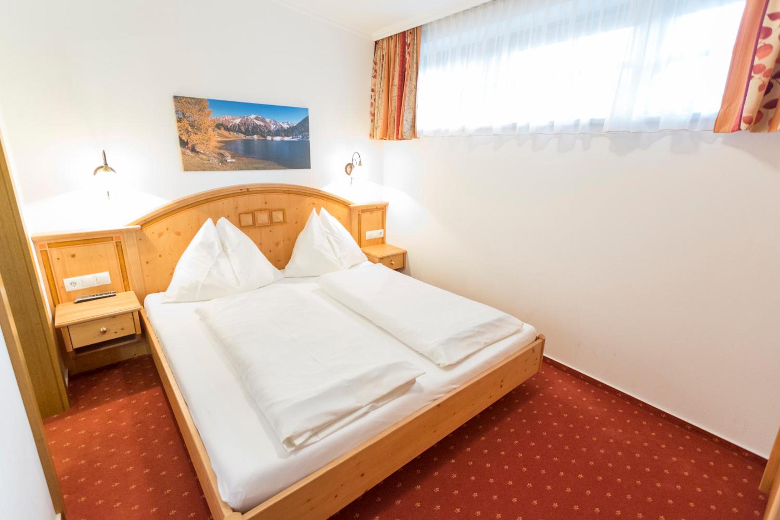 Two-Bedroom Apartment with Balcony photo 1