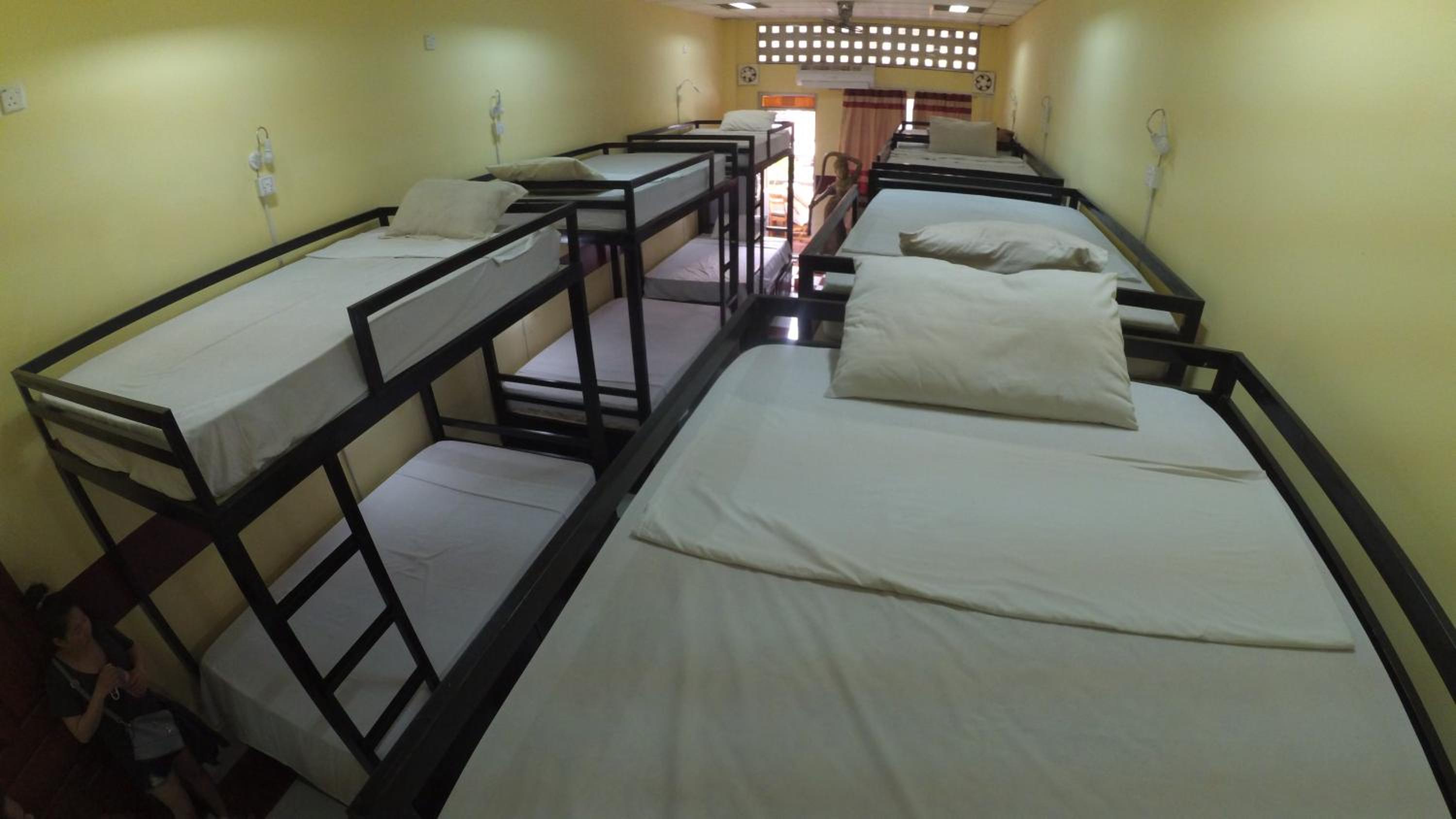 Single Bed in Mixed Dormitory Room photo 2