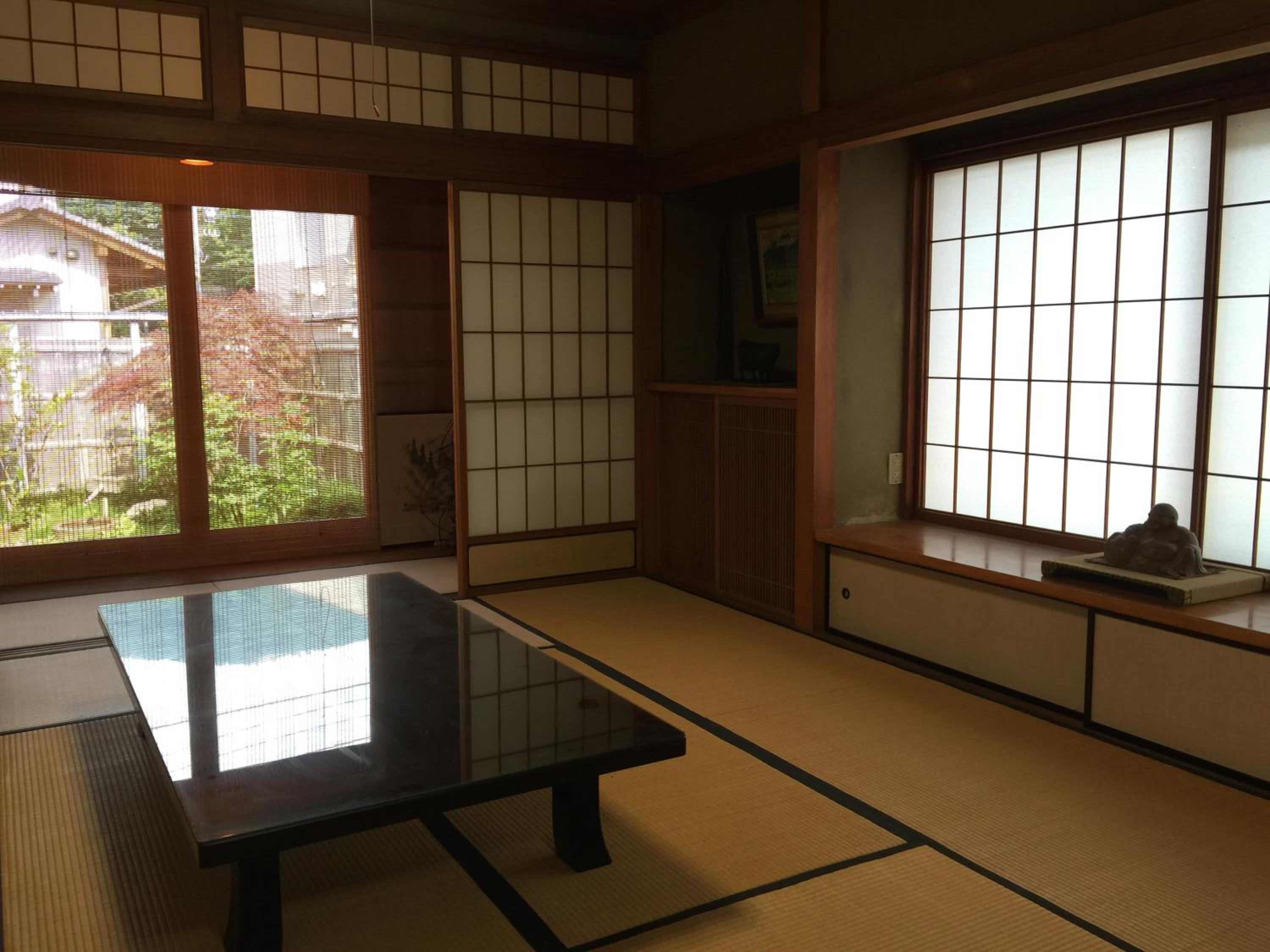 Two-Bedroom House - Photo 2