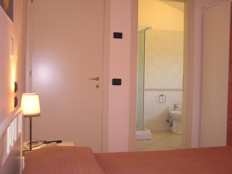 Double or Twin Room photo 2