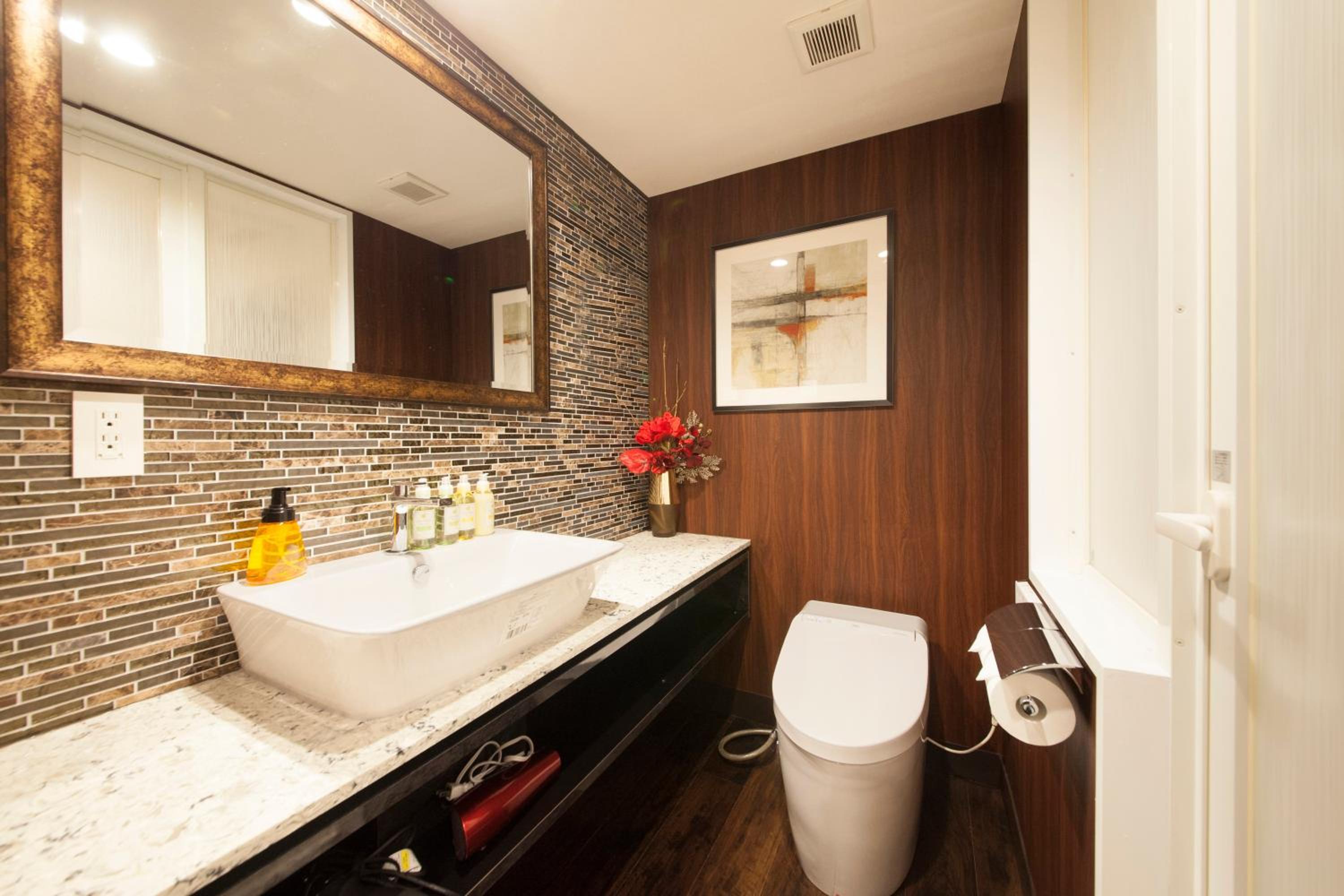 Superior King Room - Non-Smoking photo 3