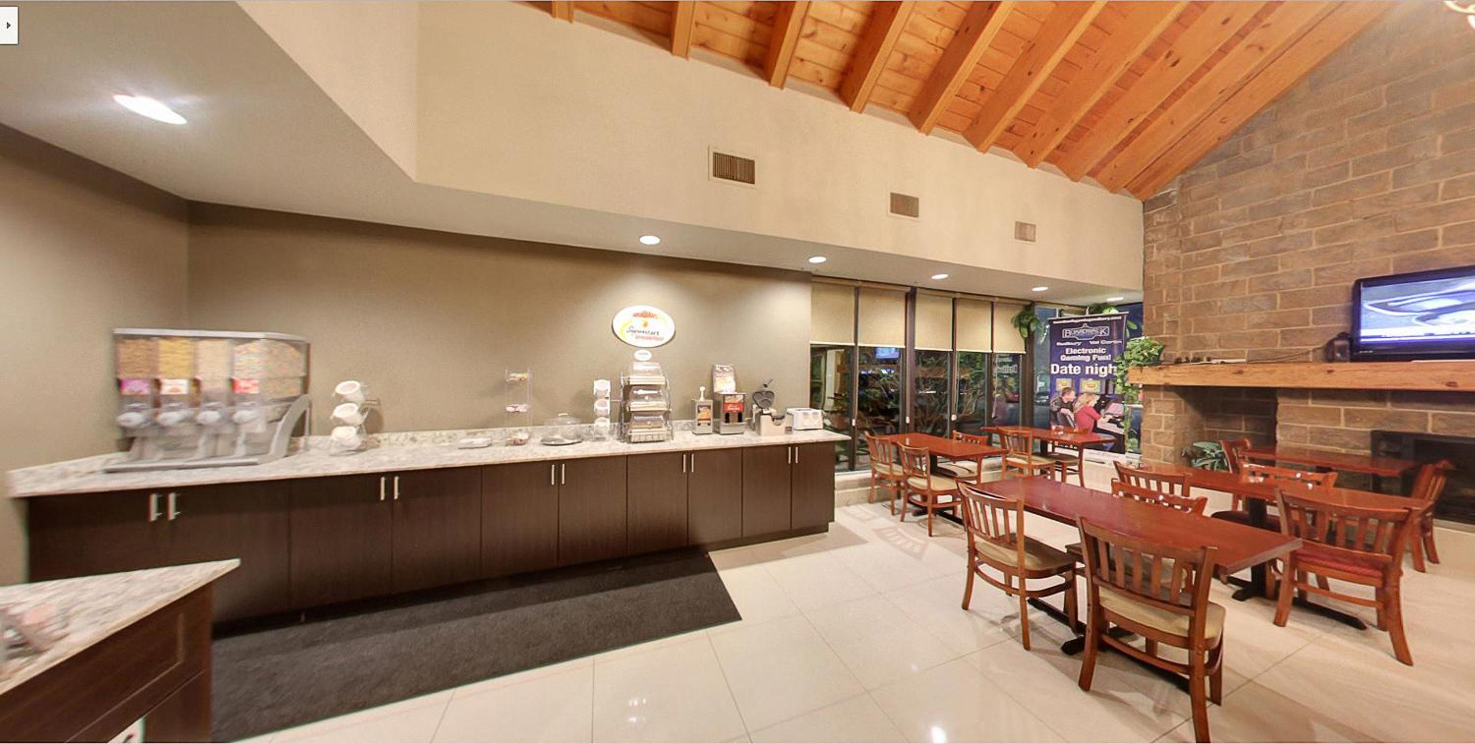 King Room - First Floor - Non-Smoking - Photo 10