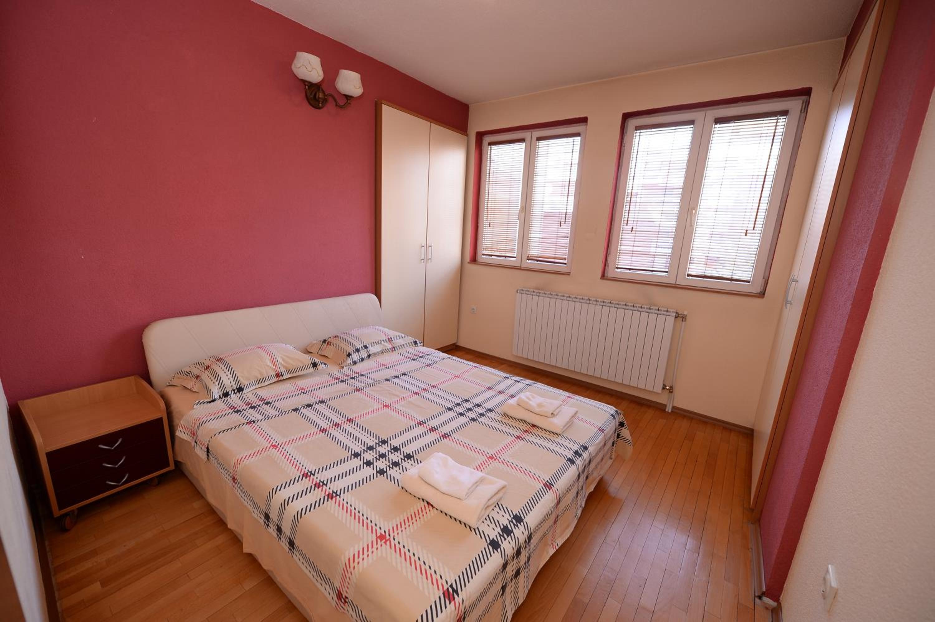 Two-Bedroom Apartment - Photo 5
