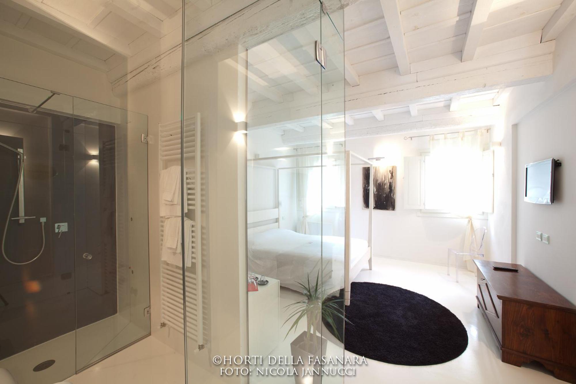 Double Room - Photo 7