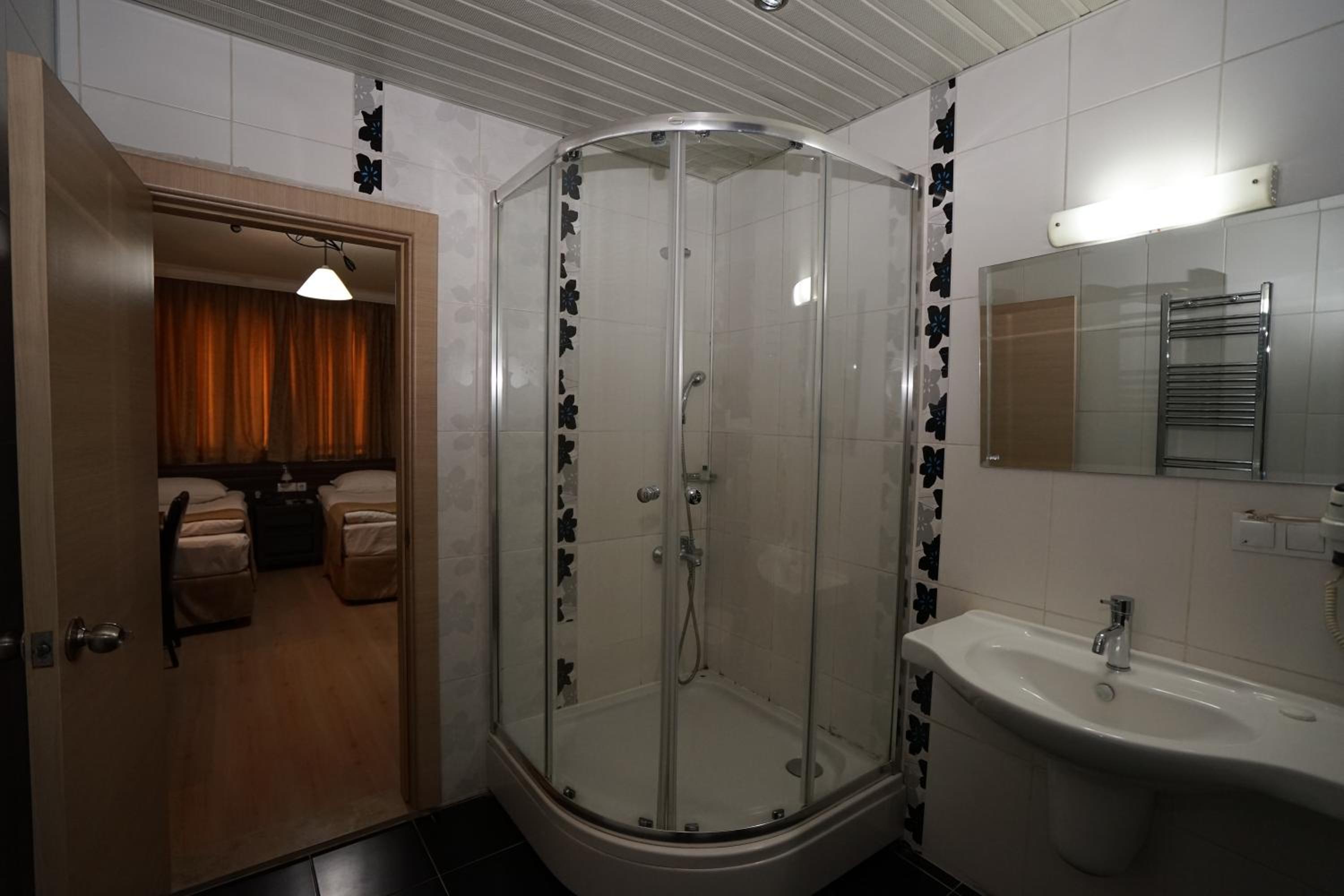 Double or Twin Room photo 2