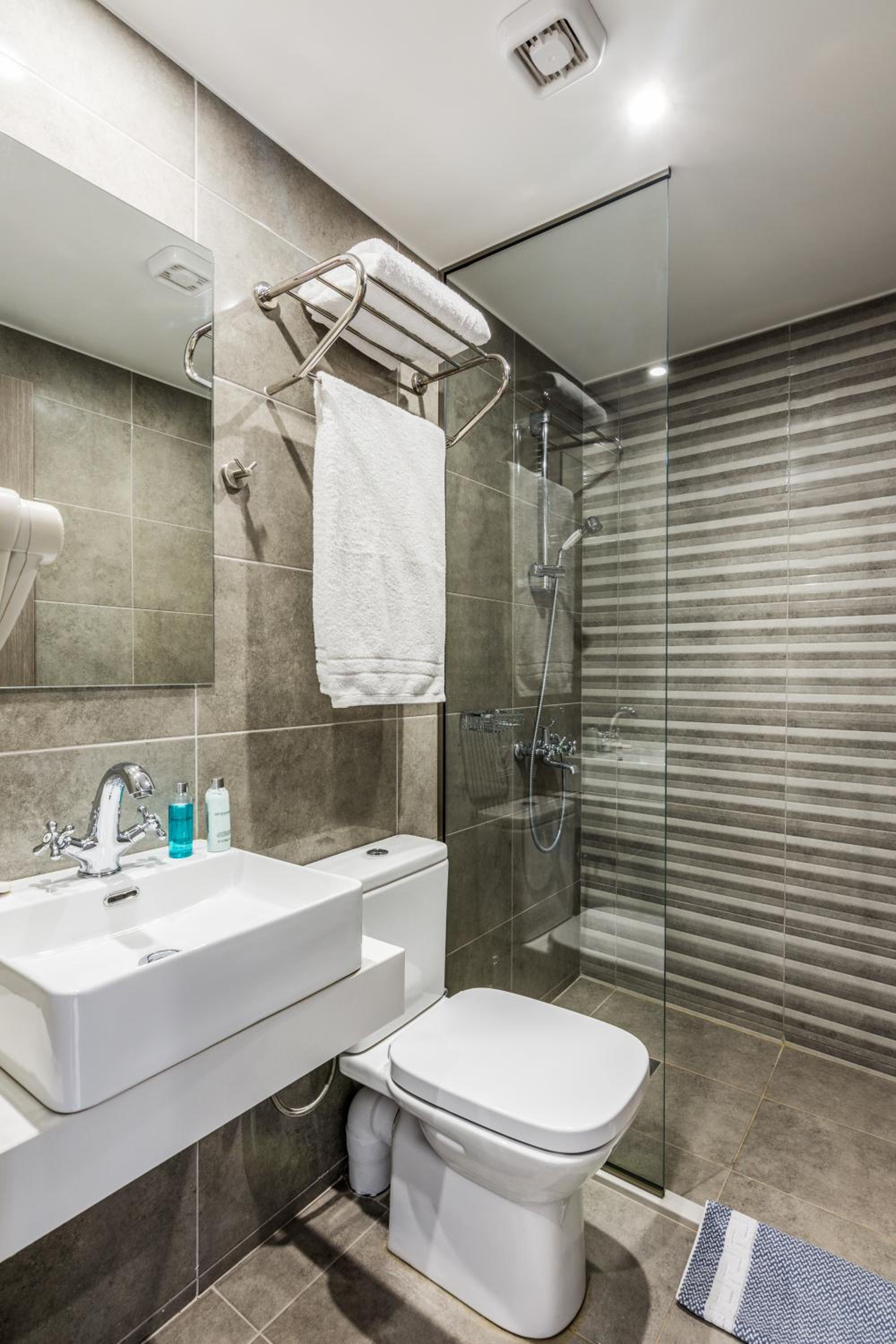 Superior Twin Room photo 3