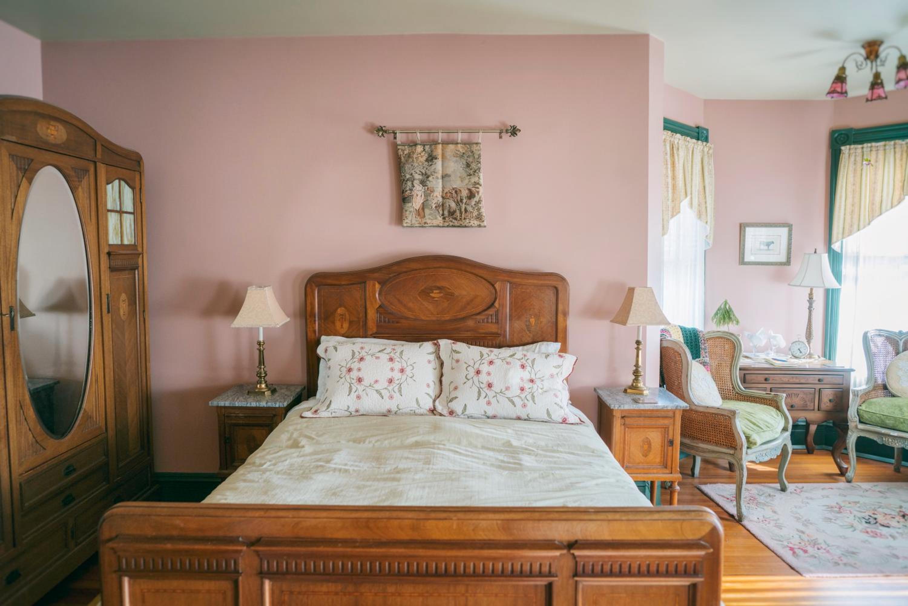 Deluxe Queen Room photo 2