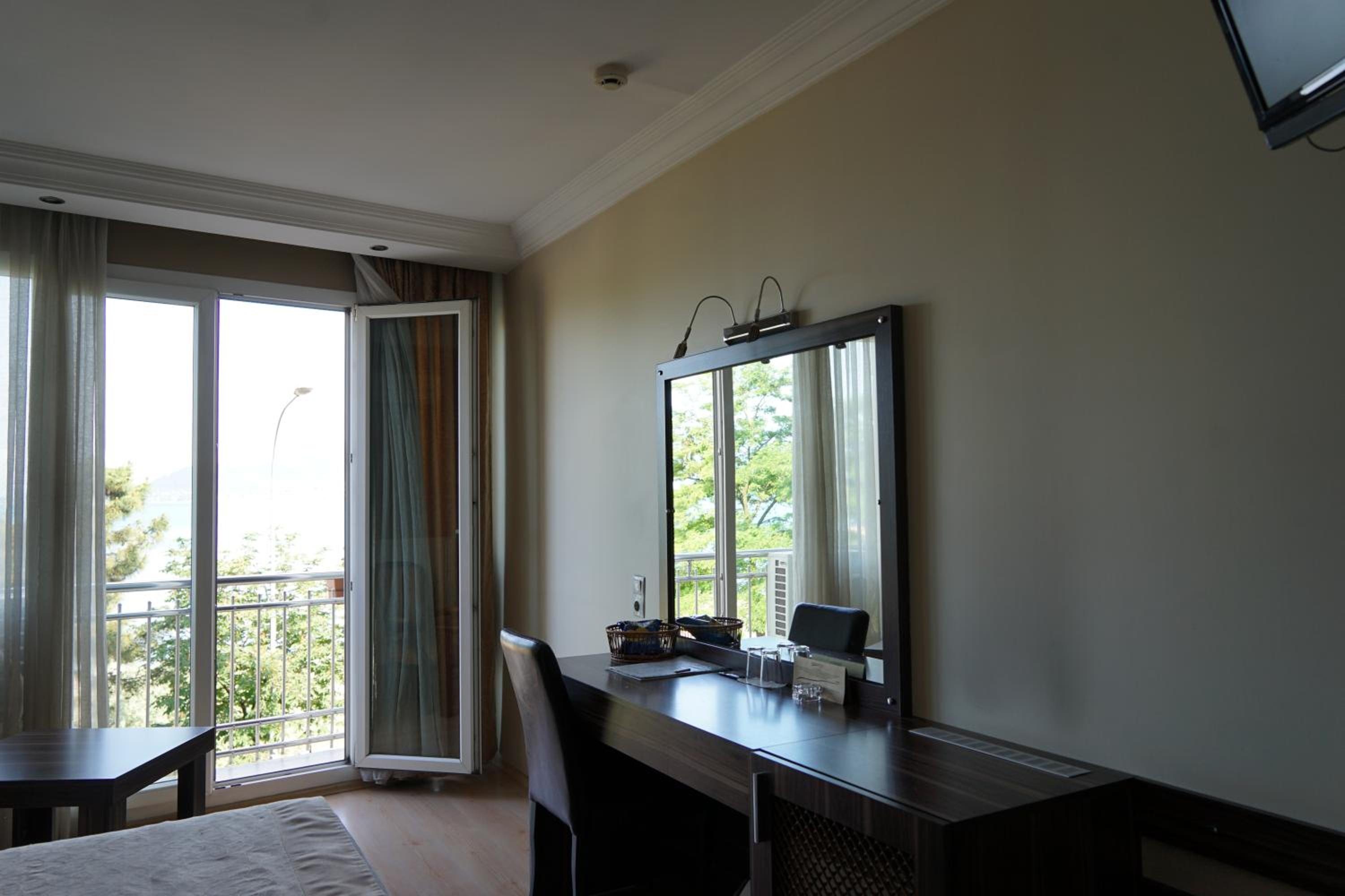 Double Room with Sea View photo 3