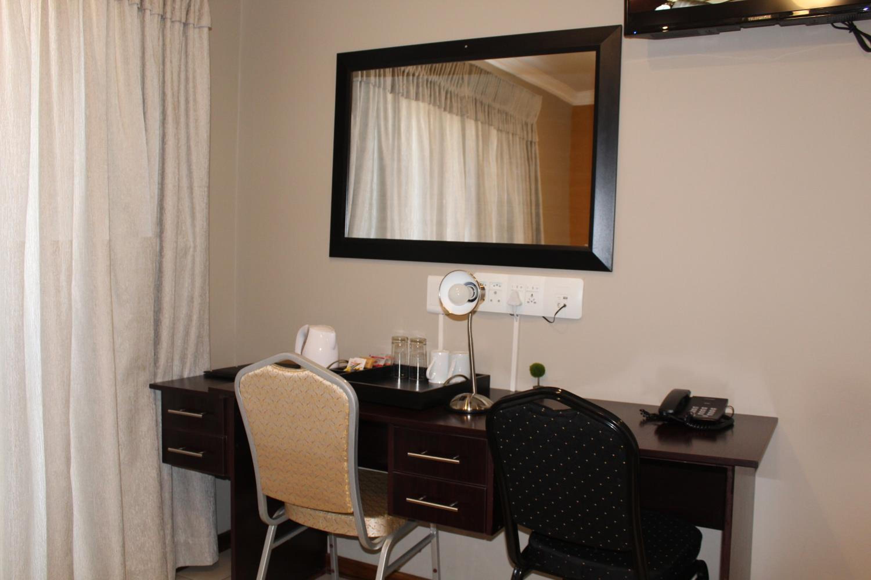 Deluxe Double Room photo 3