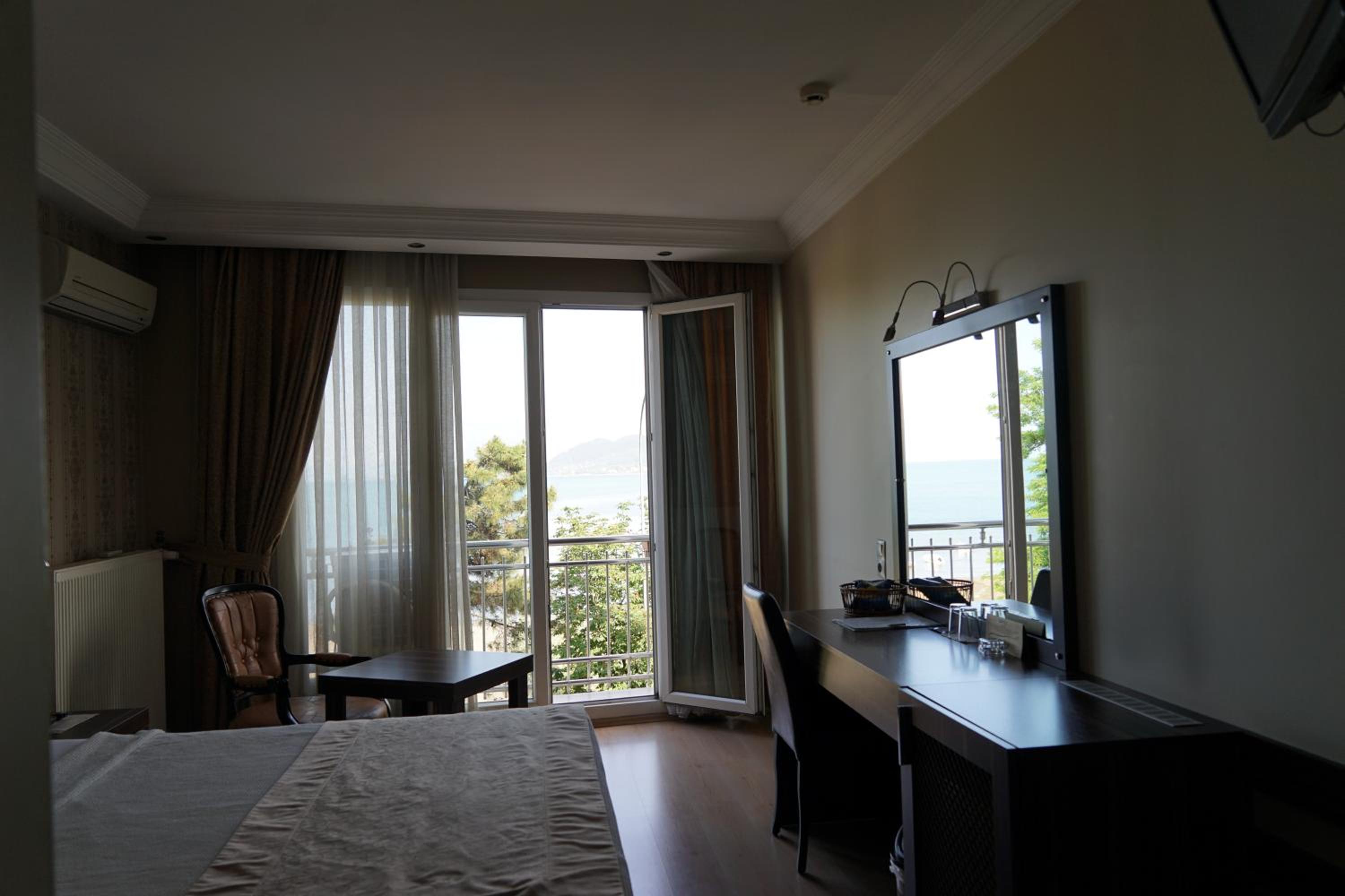 Double Room with Sea View photo 2