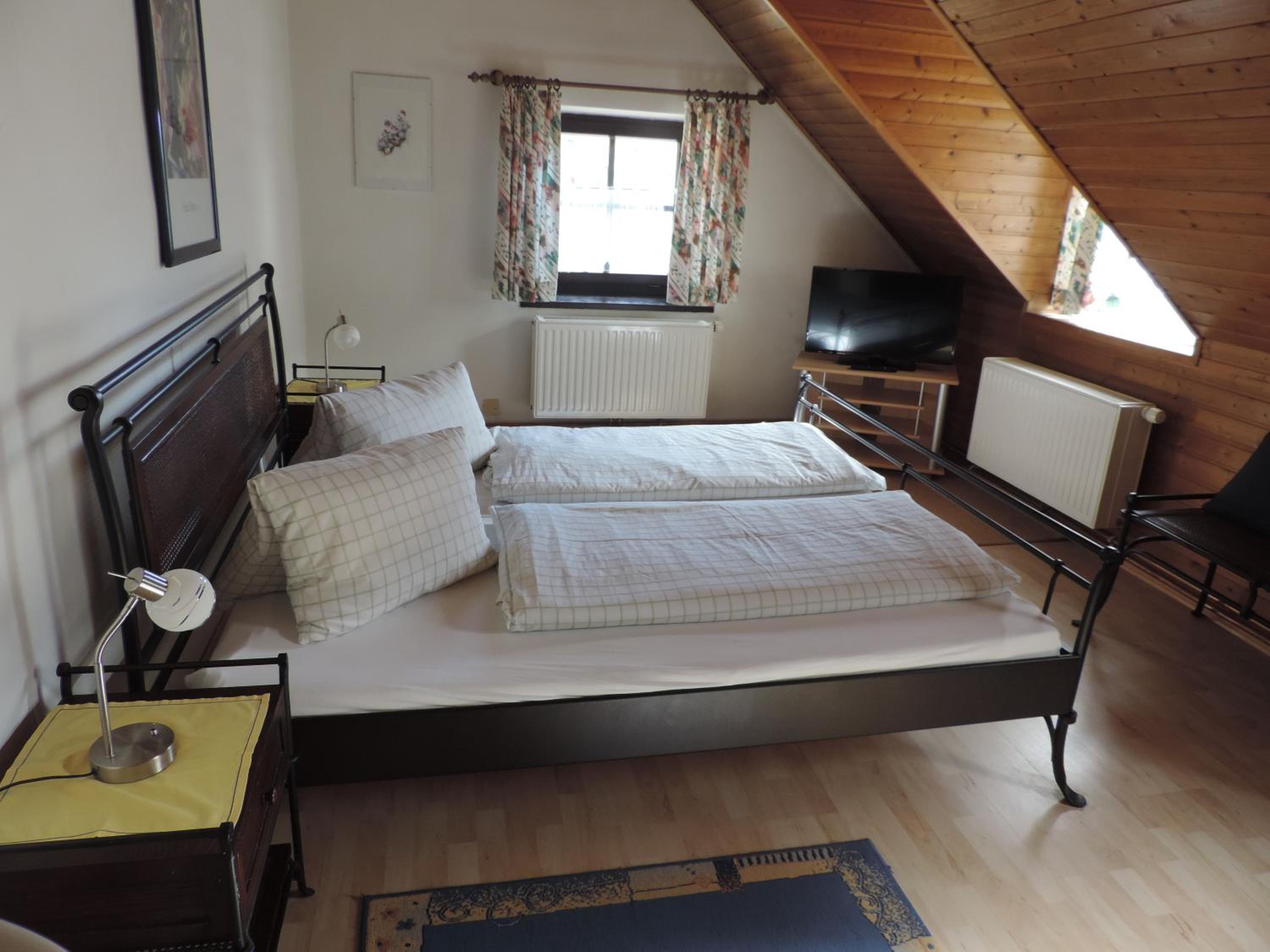 Standard Double Room - Photo 4