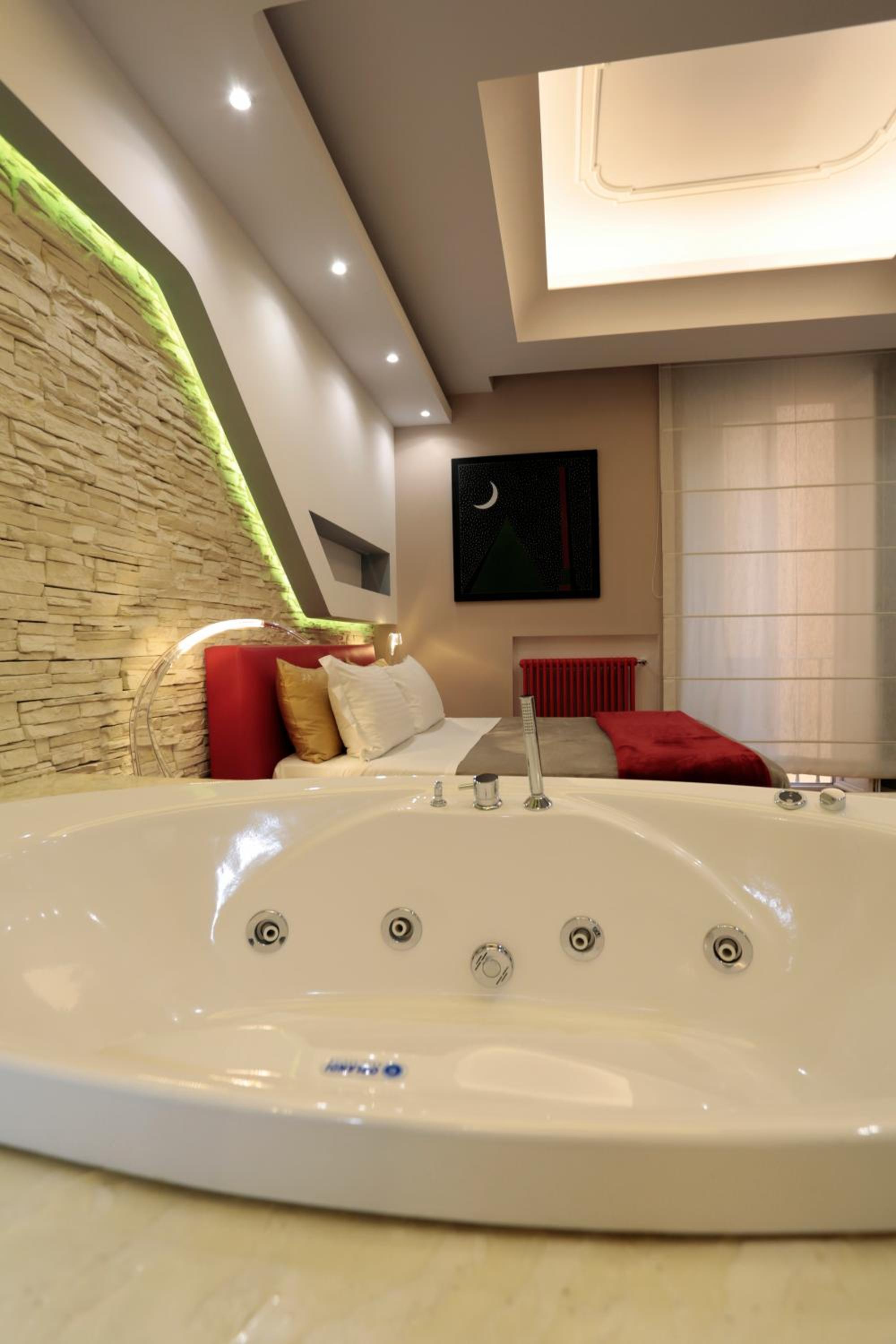Deluxe Double Room with Bath photo 1