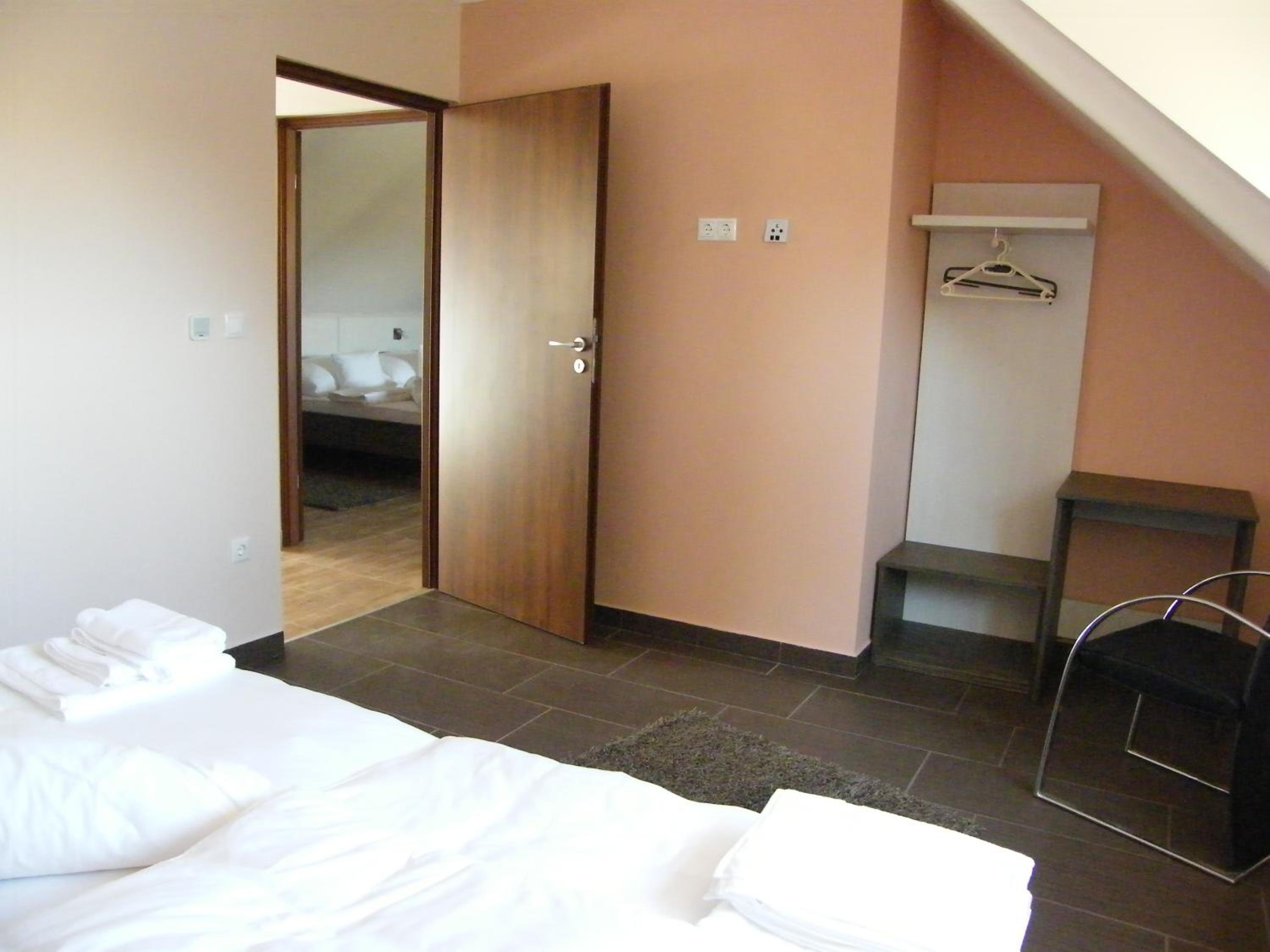 Quadruple Room photo 2