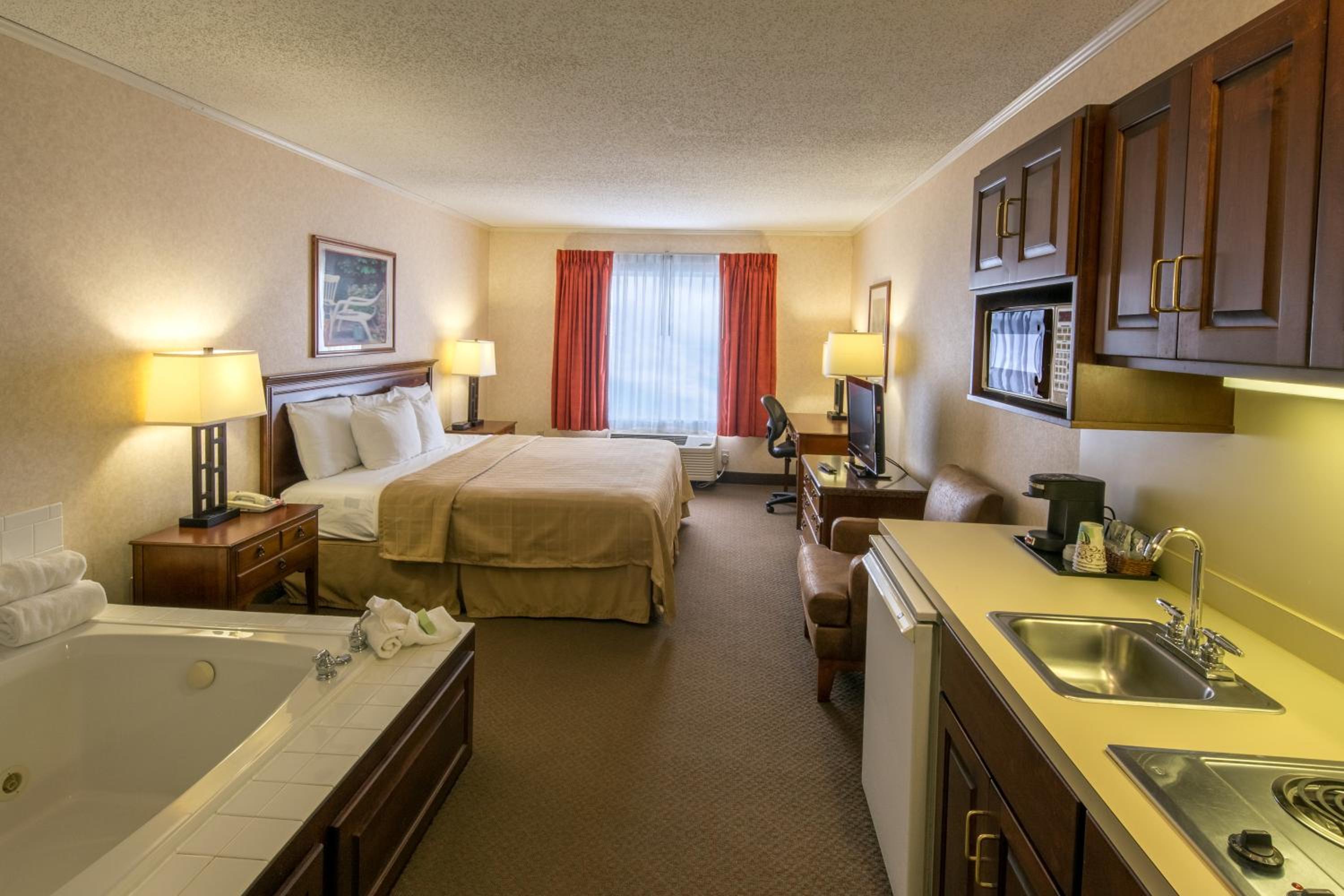 King Suite with Spa Bath
