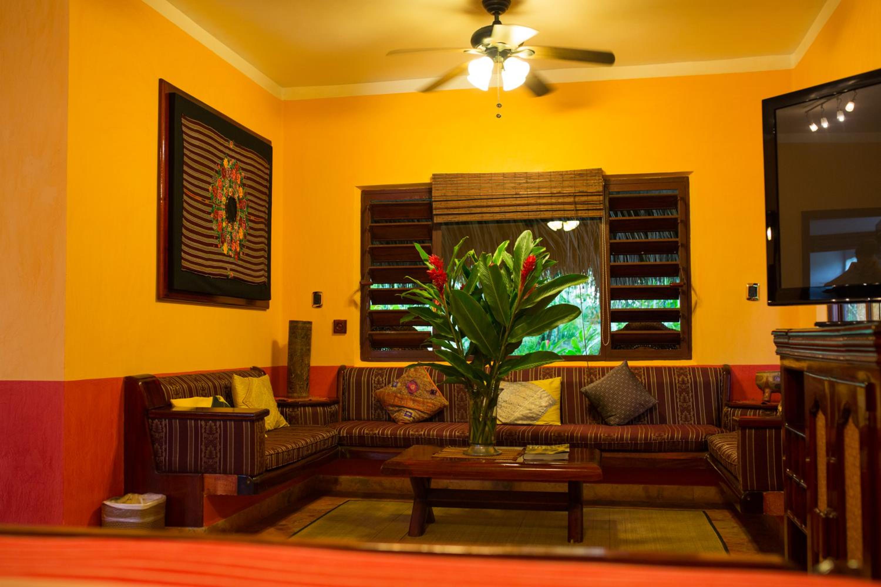Deluxe Suite - Photo 4