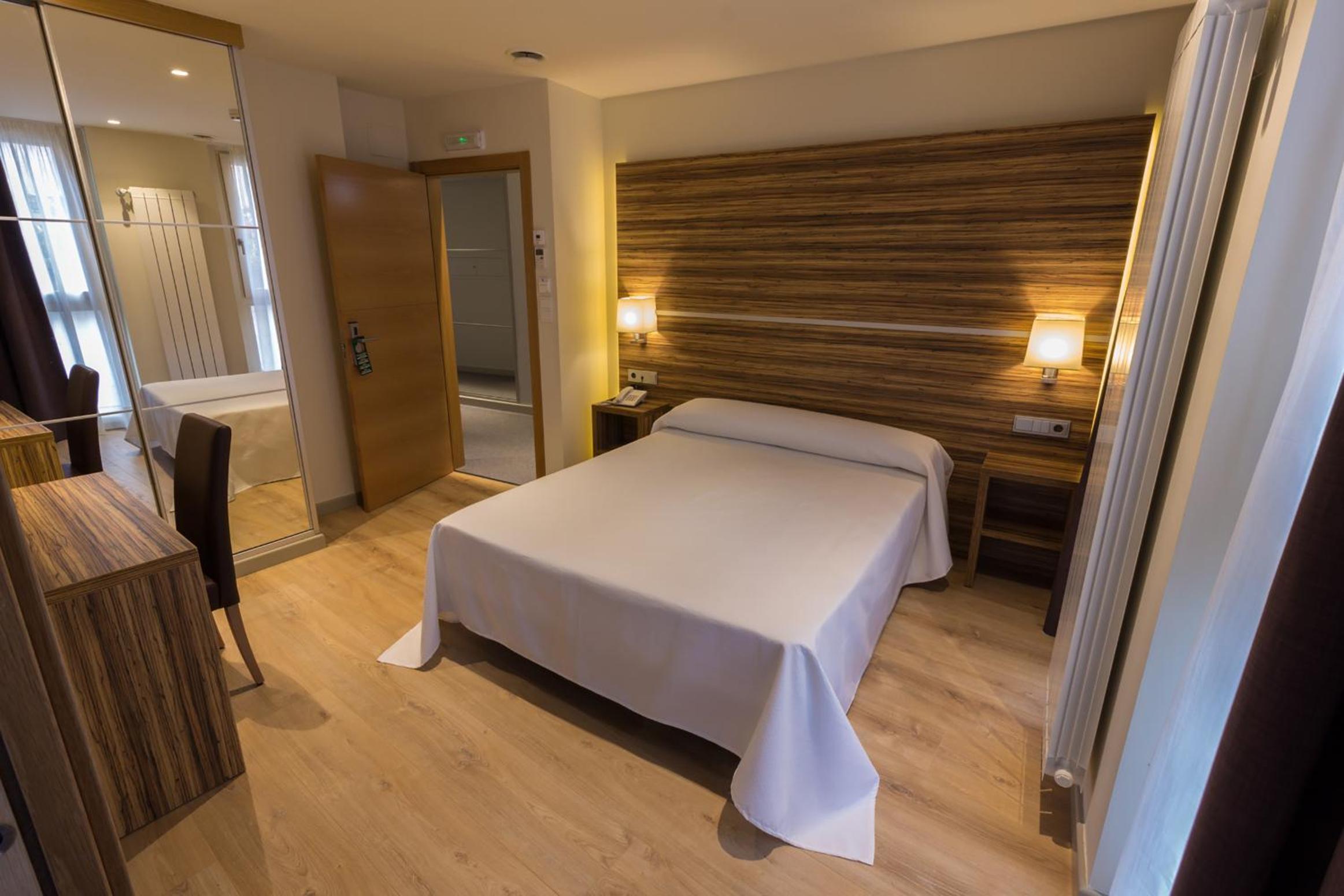 Habitación Doble o con Dos Camas