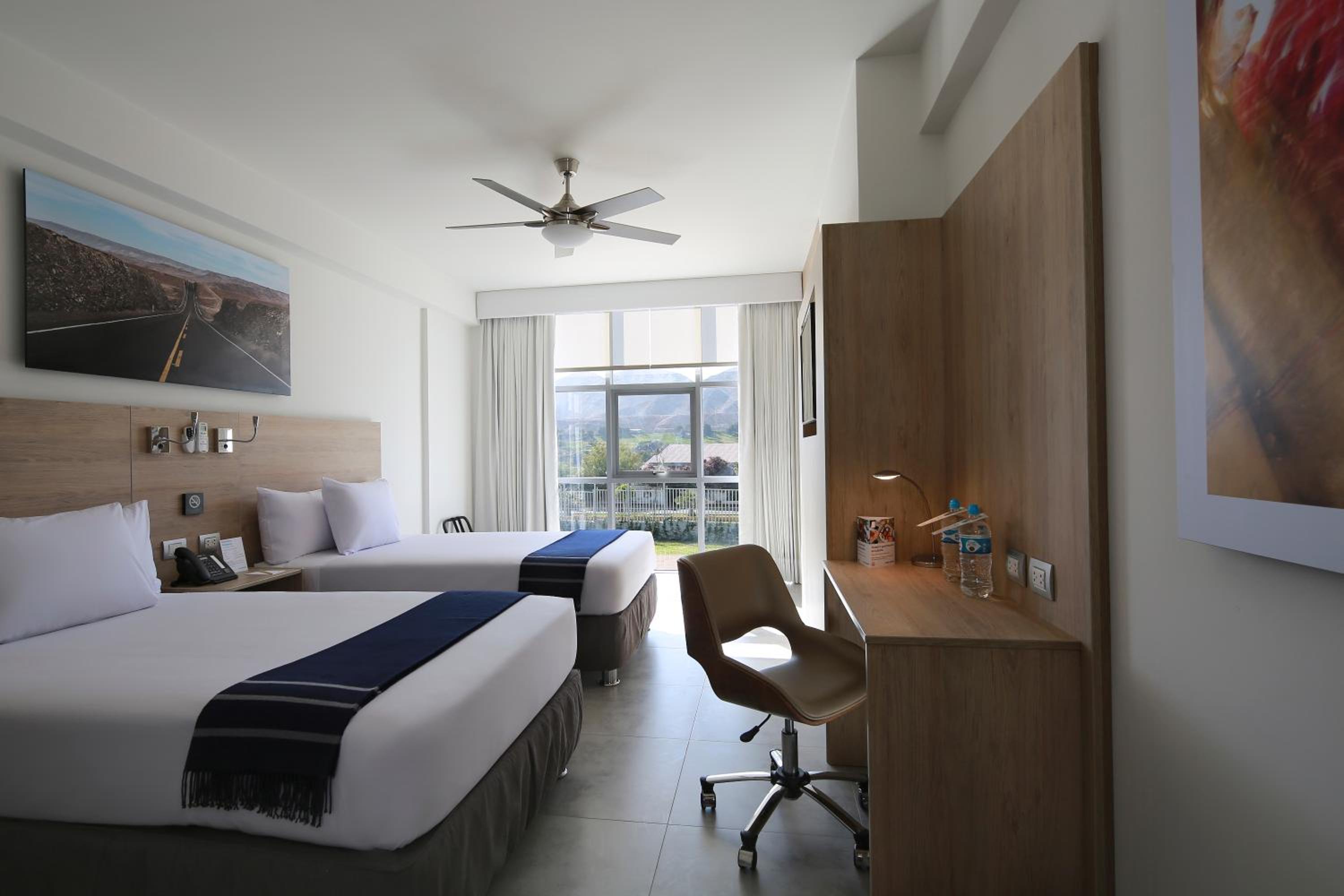 Superior Twin Room photo 2