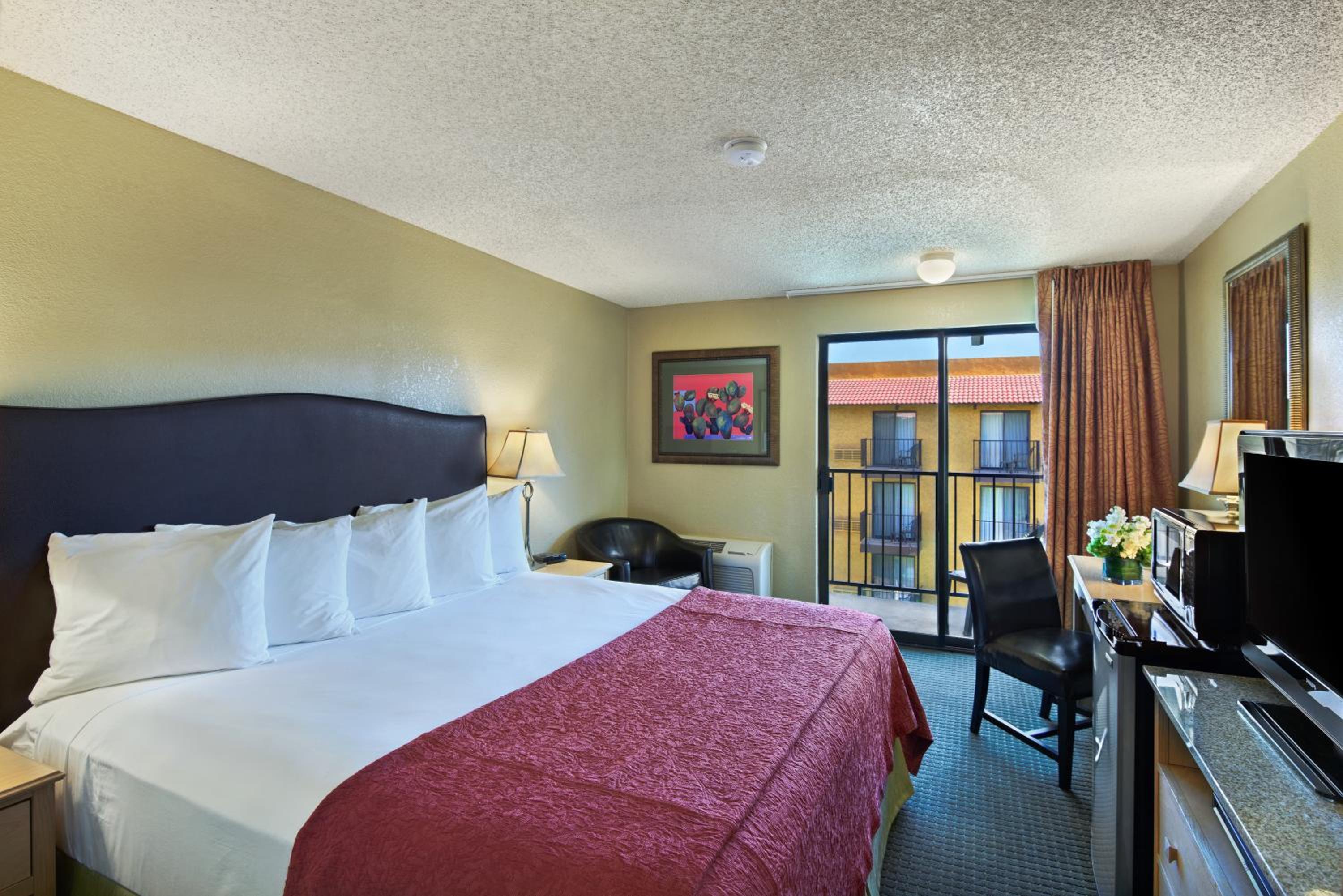 Balcony King Room