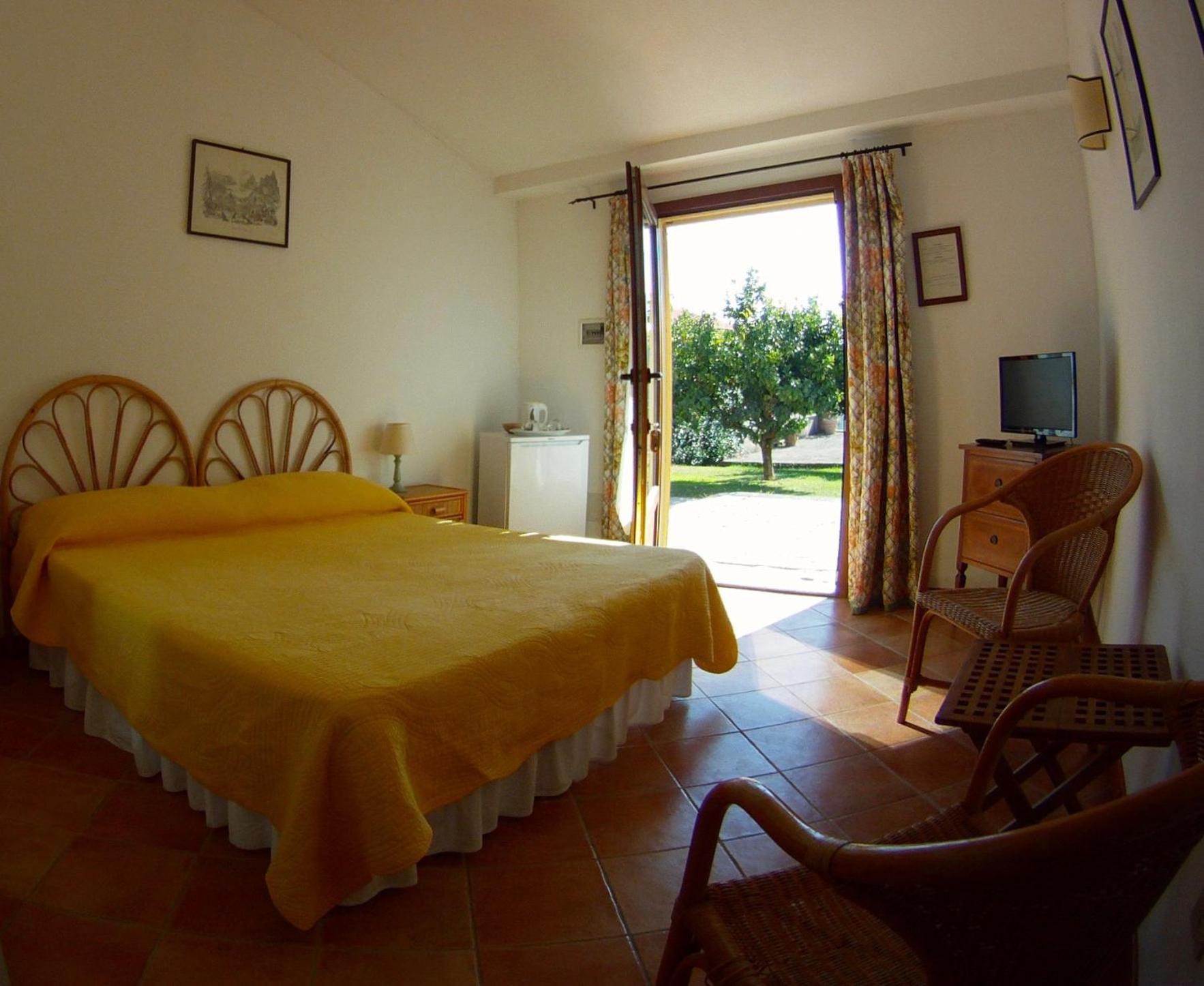 Double or Twin Room photo 2