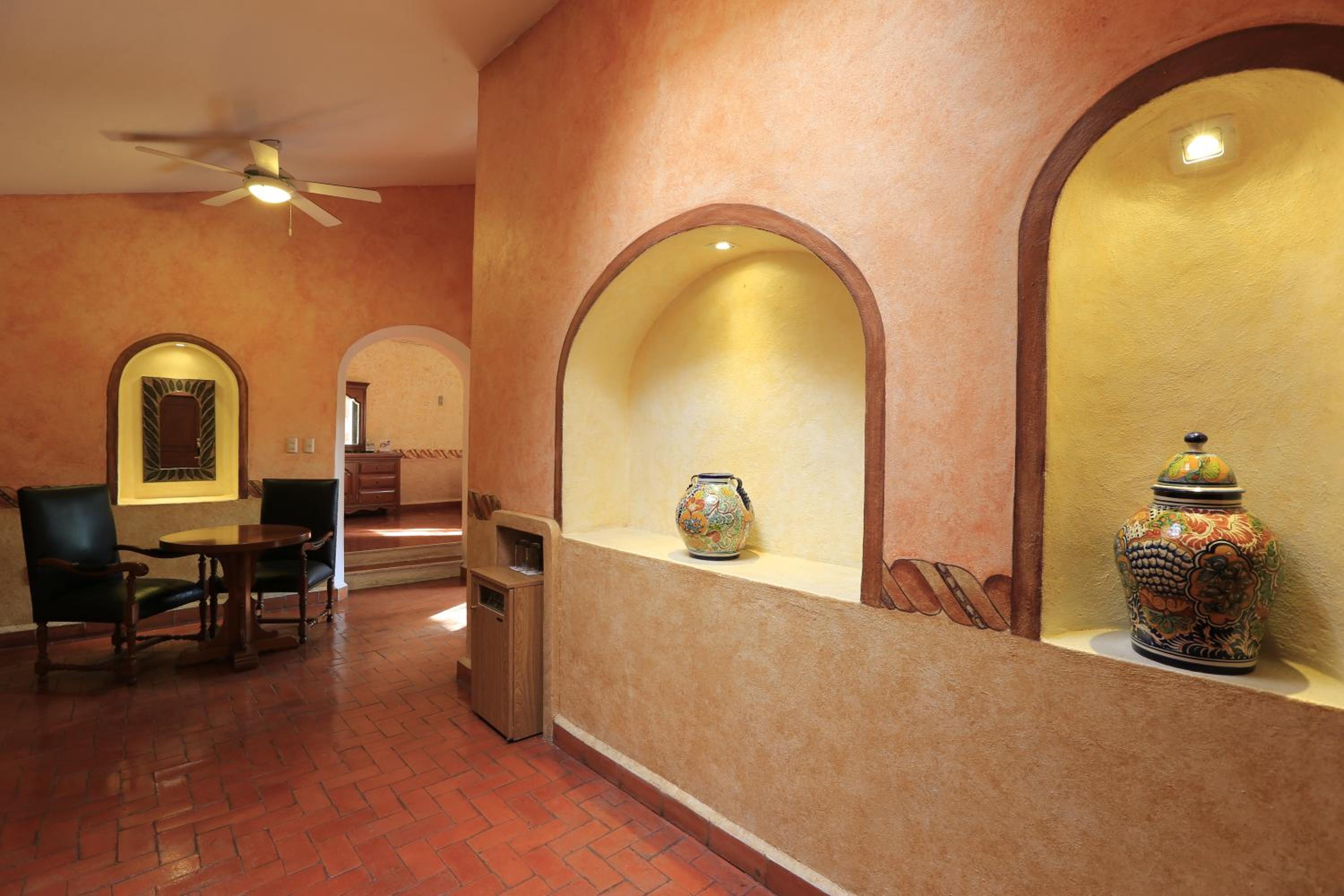 King Suite with Terrace - Photo 2