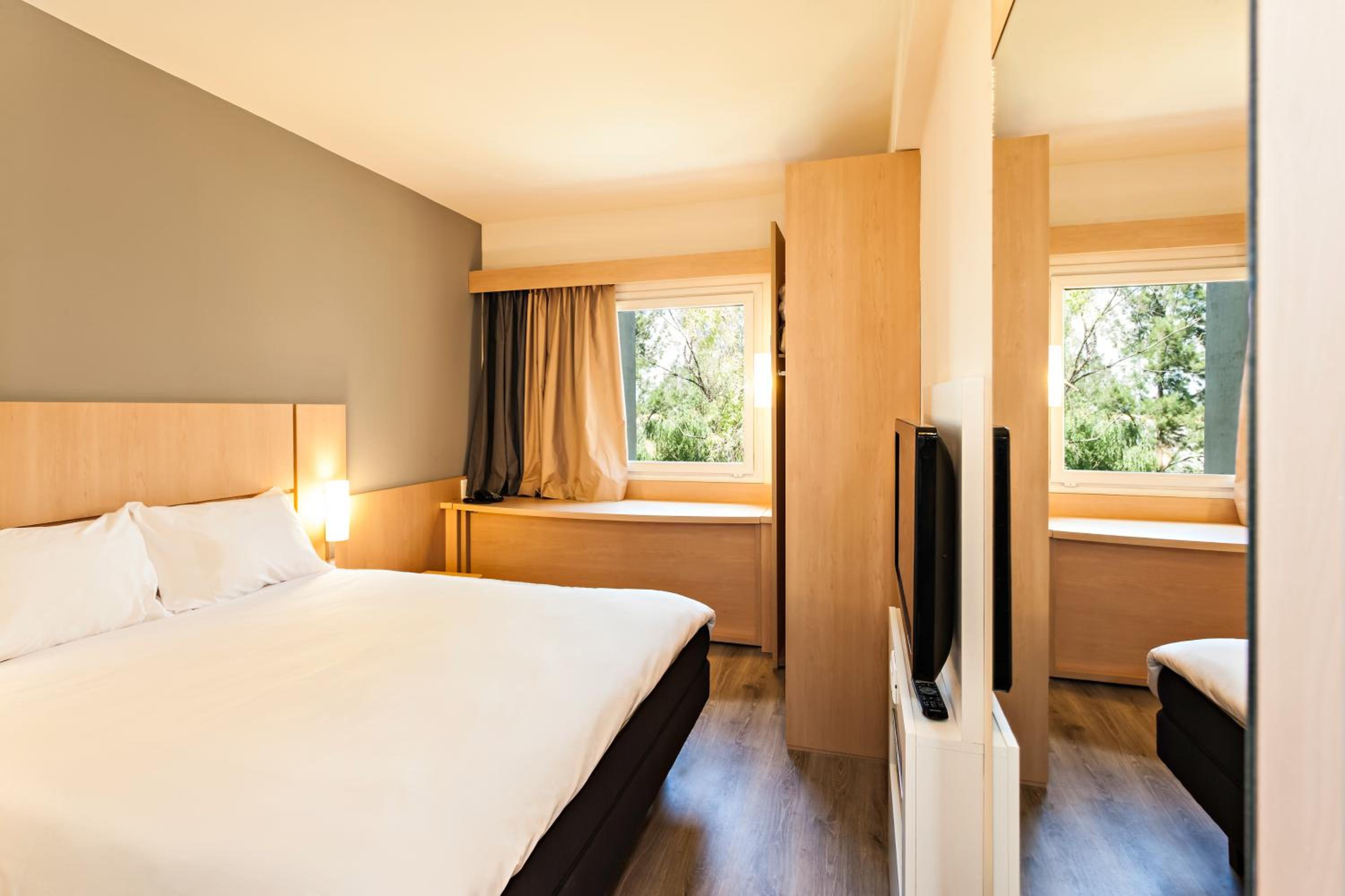 Standard Double Room photo 2