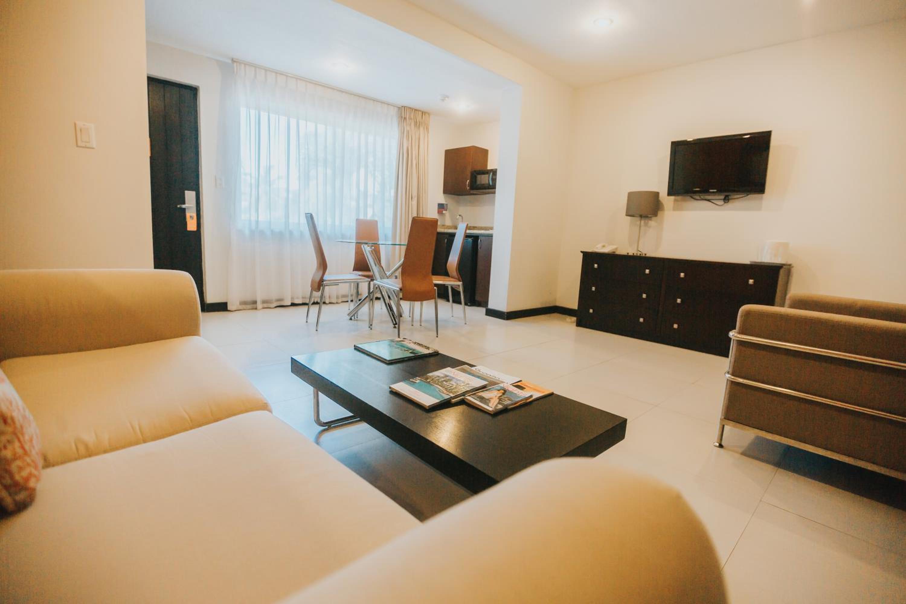 Two-Bedroom Suite - Photo 9