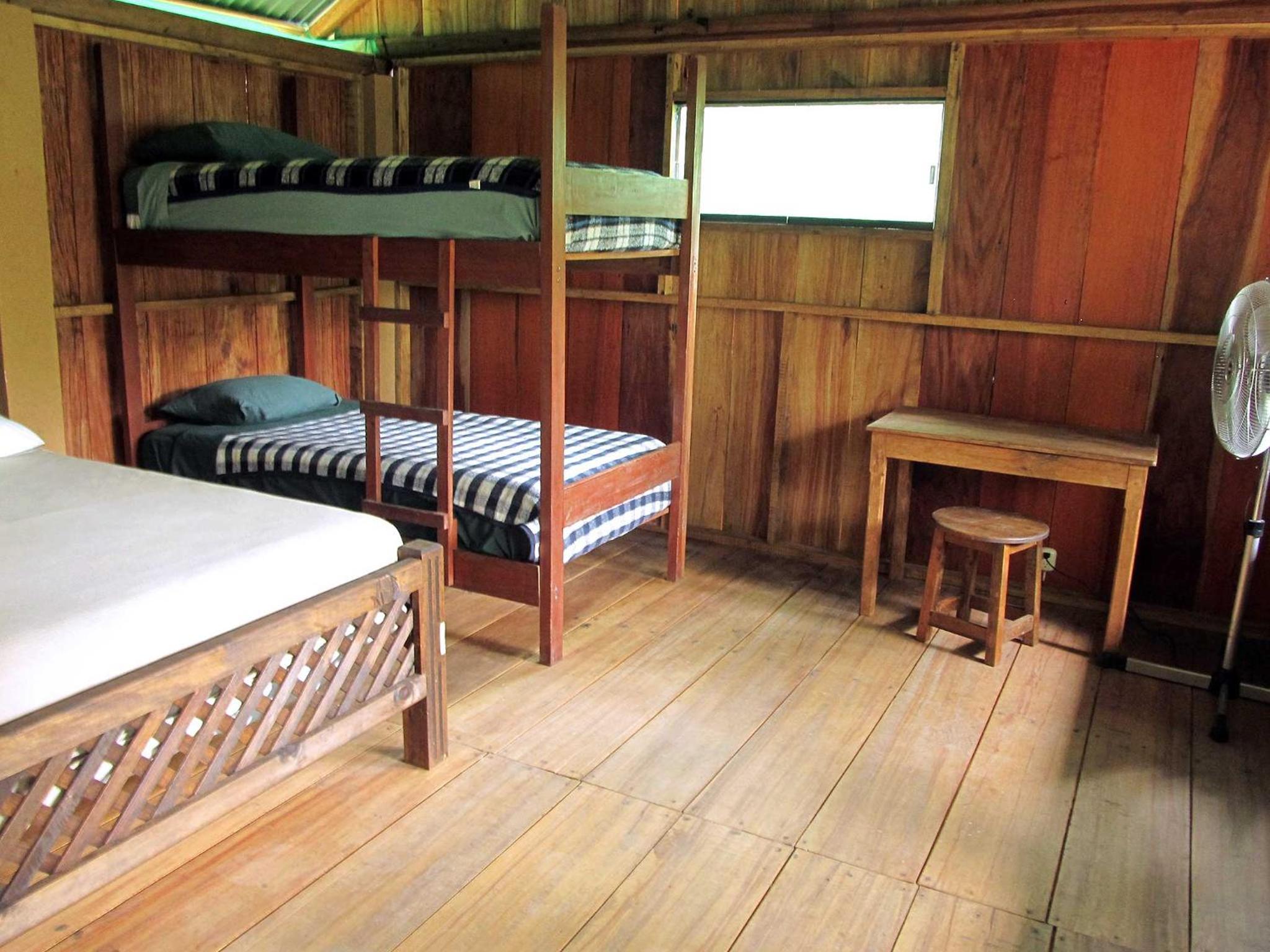 Economy Quadruple Room with Shared Bathroom photo 1