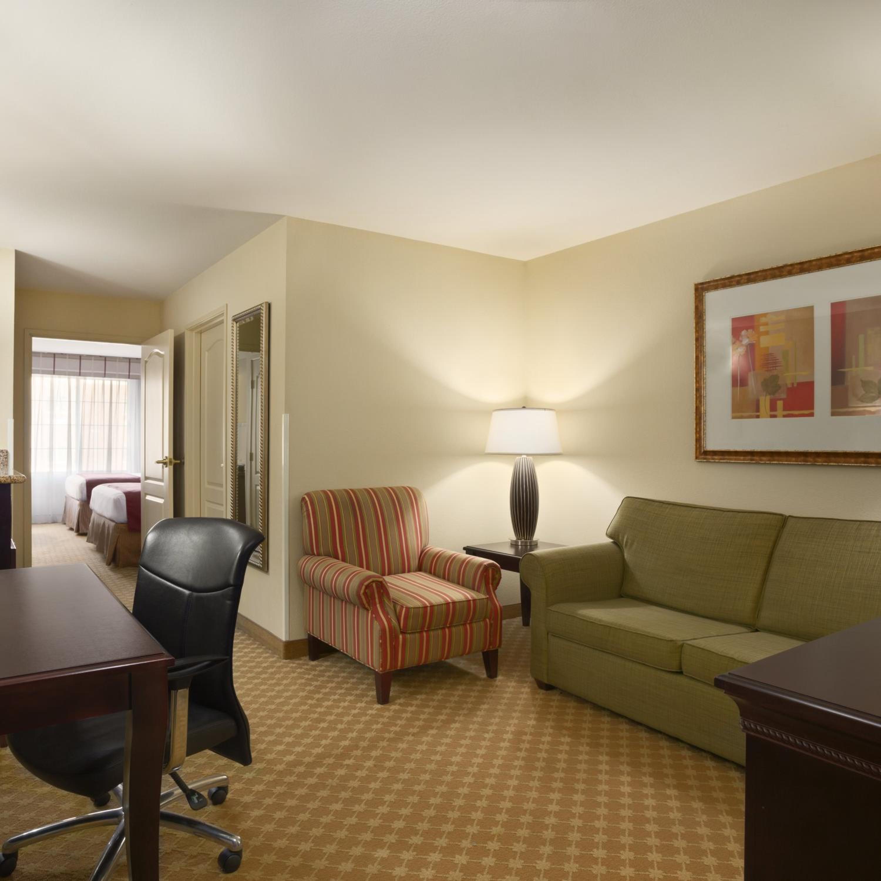 King Suite With Sofa Bed photo 1