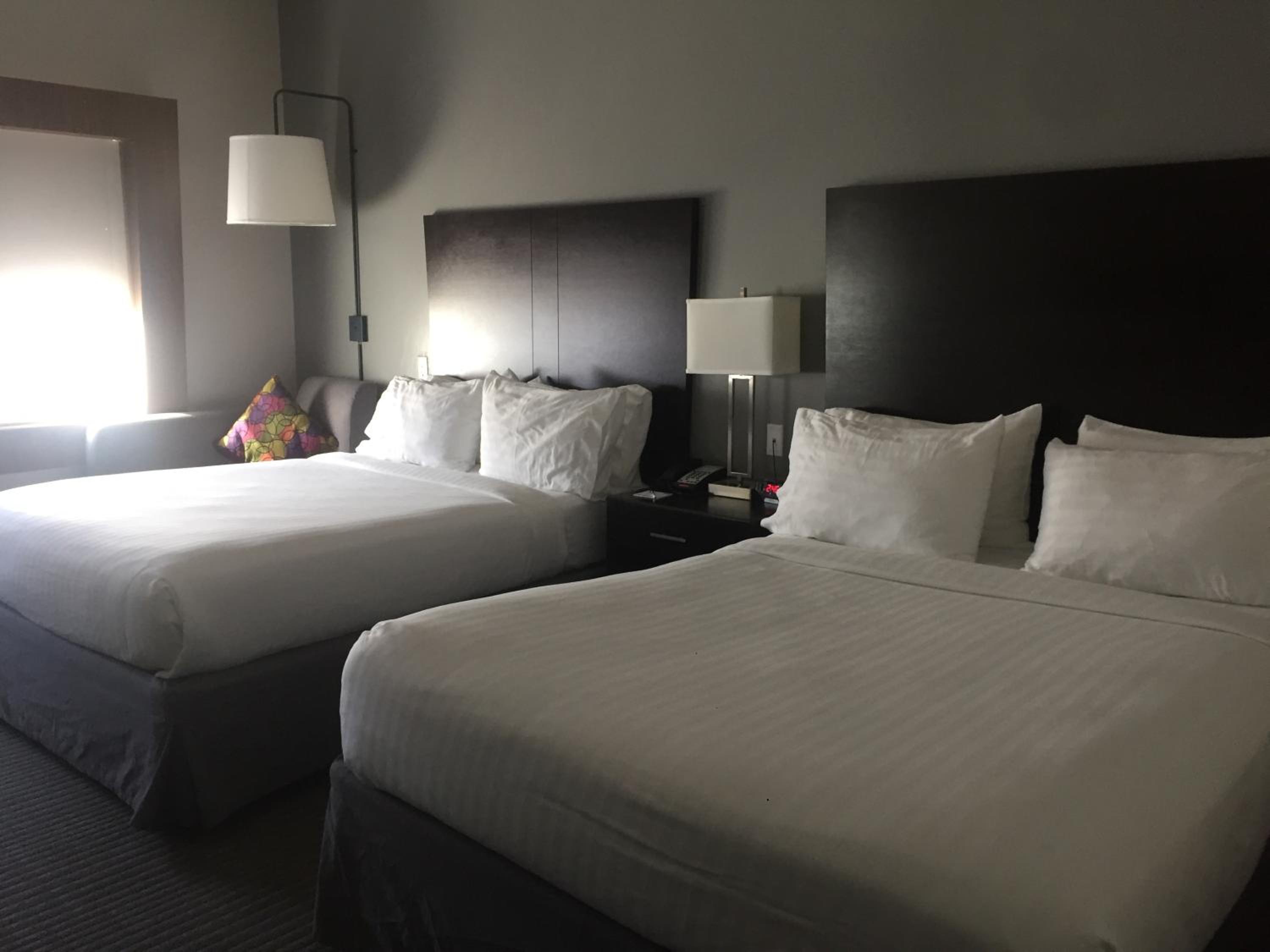 Standard Queen Room with Two Queen Beds - Communications Accessible