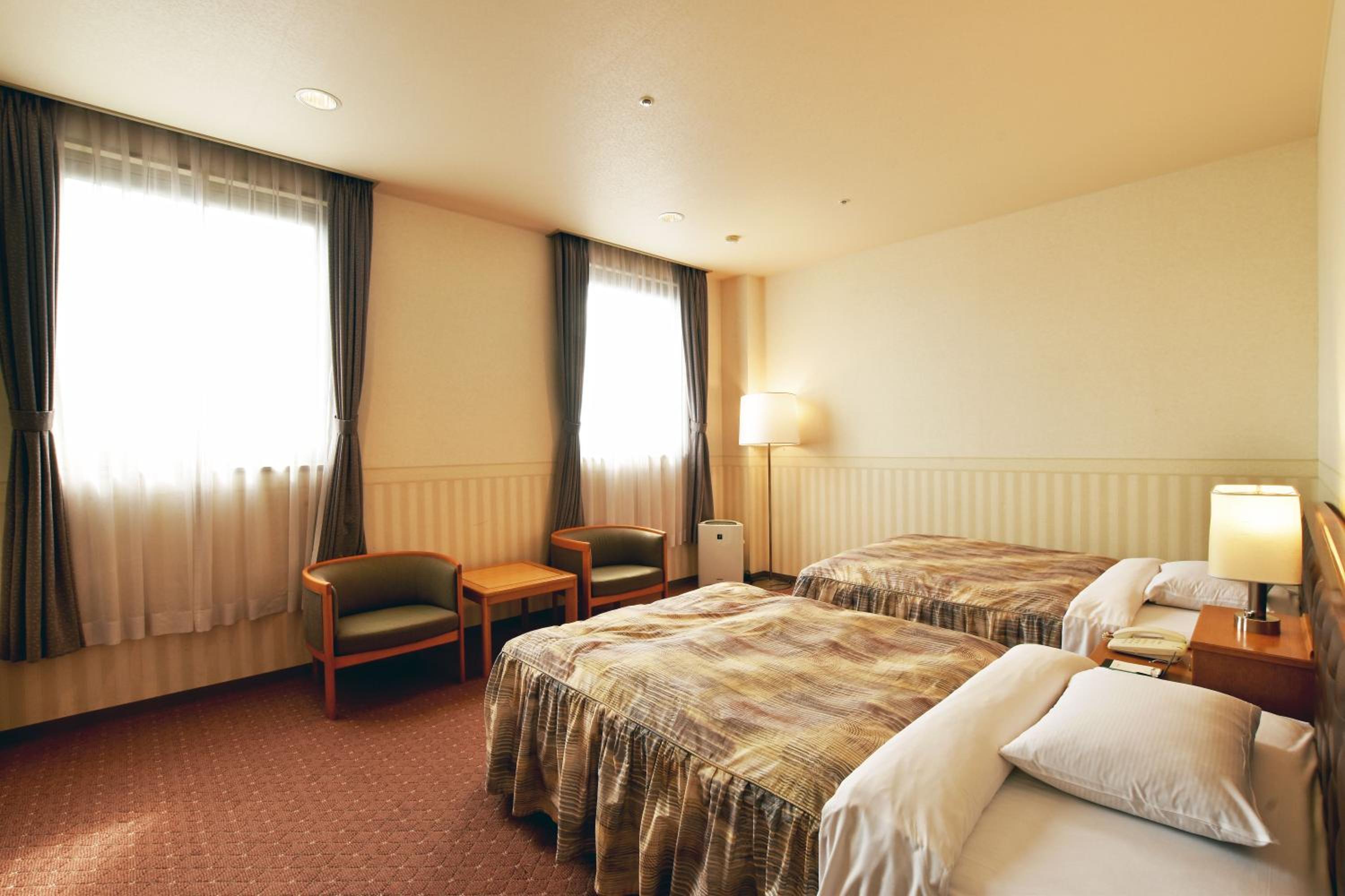 Twin Room - Smoking - Photo 13