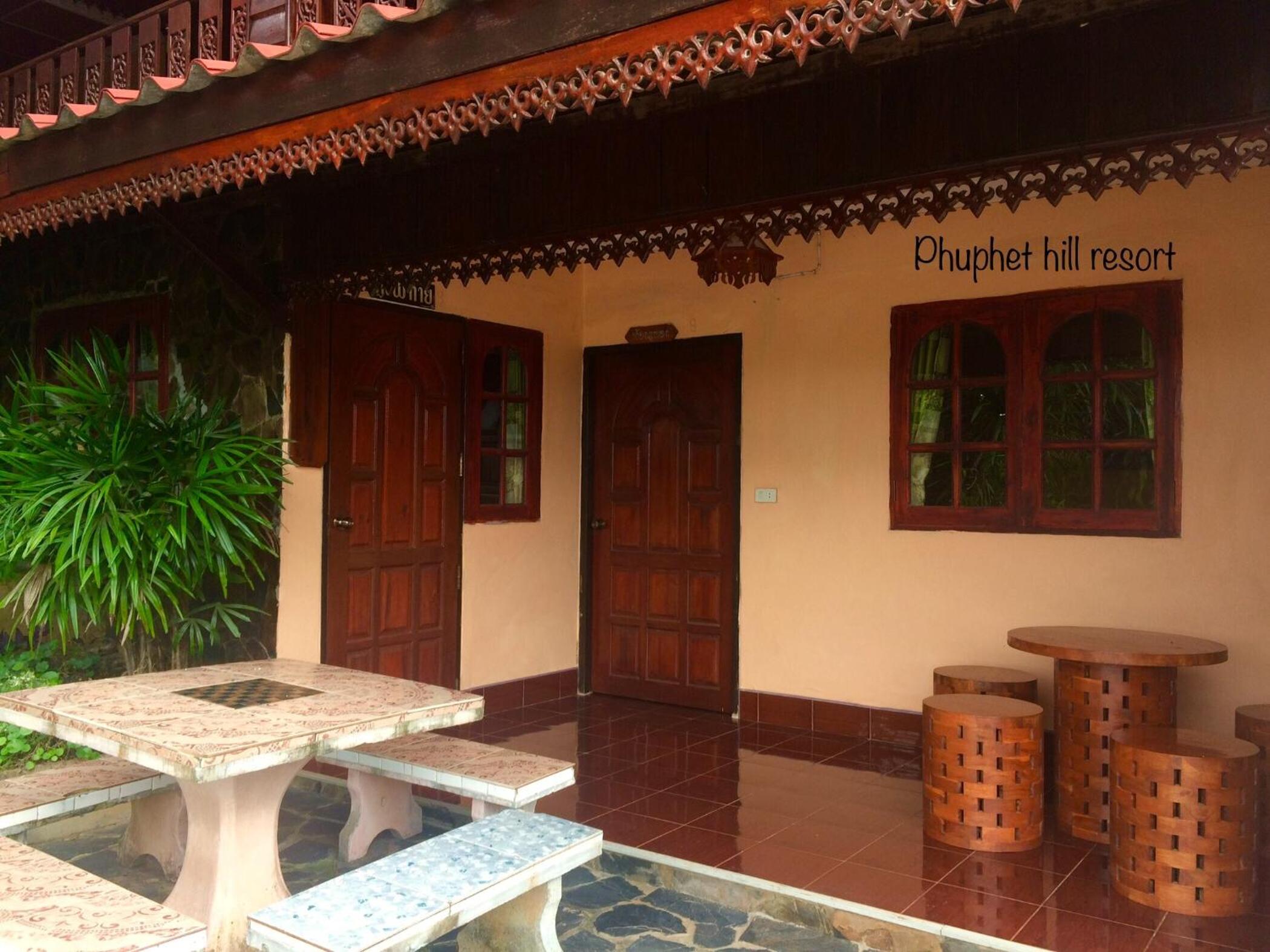 Family Room with Terrace photo 3