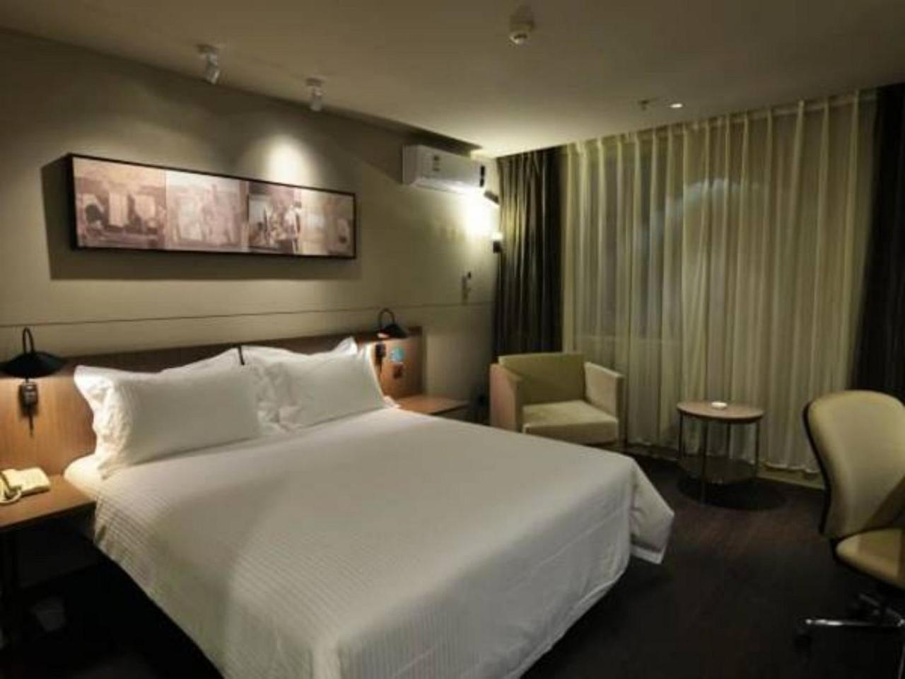 Business Double Room A