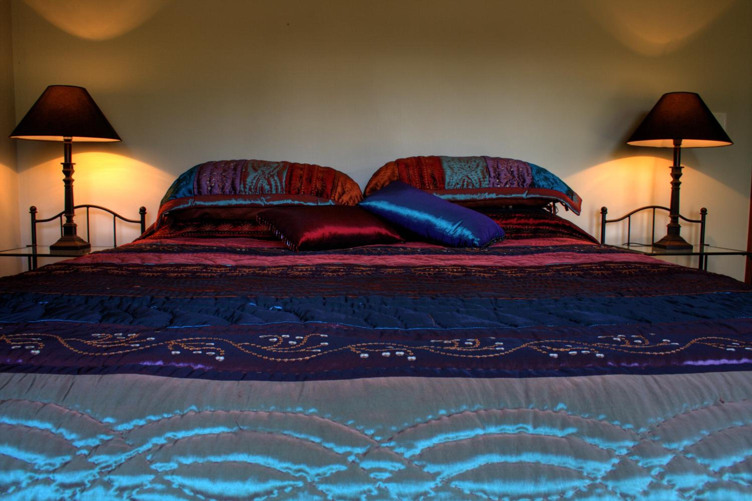 Queen Room photo 1