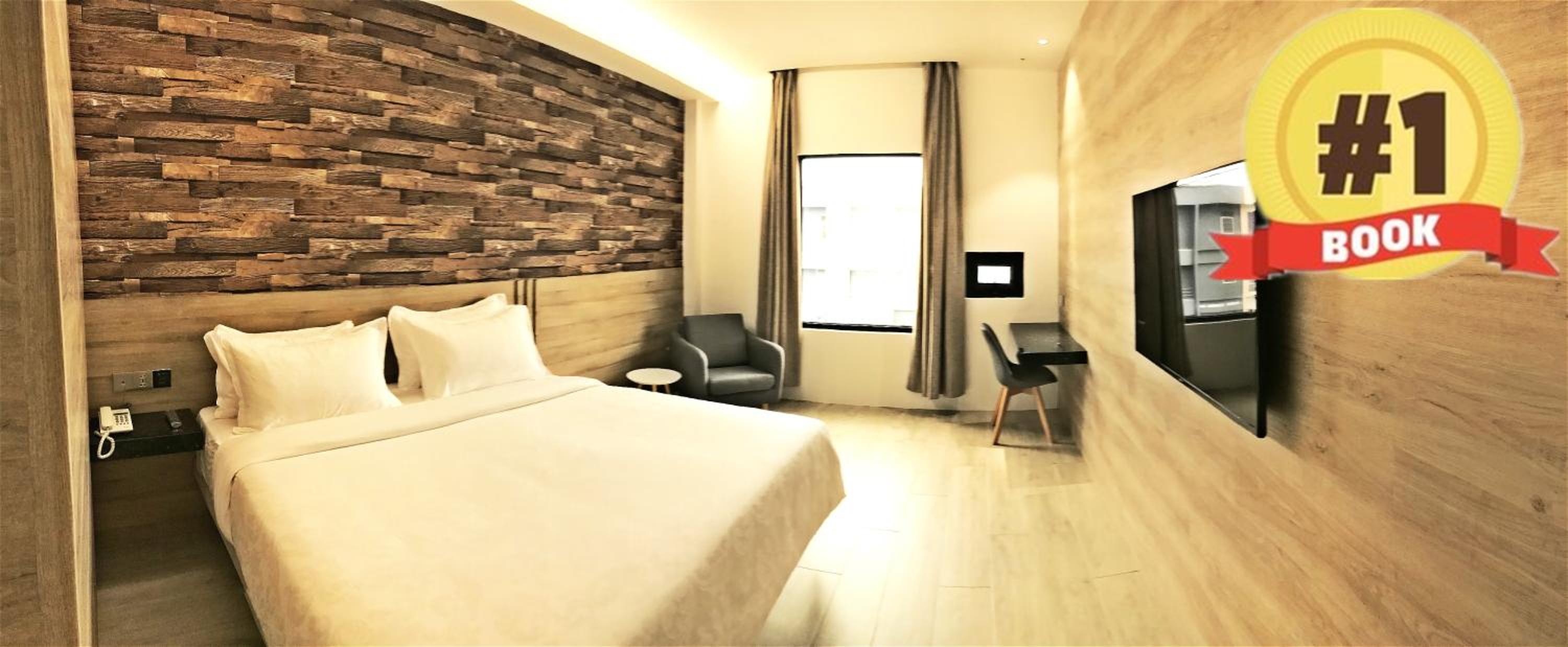 Superior King Room - Photo 2