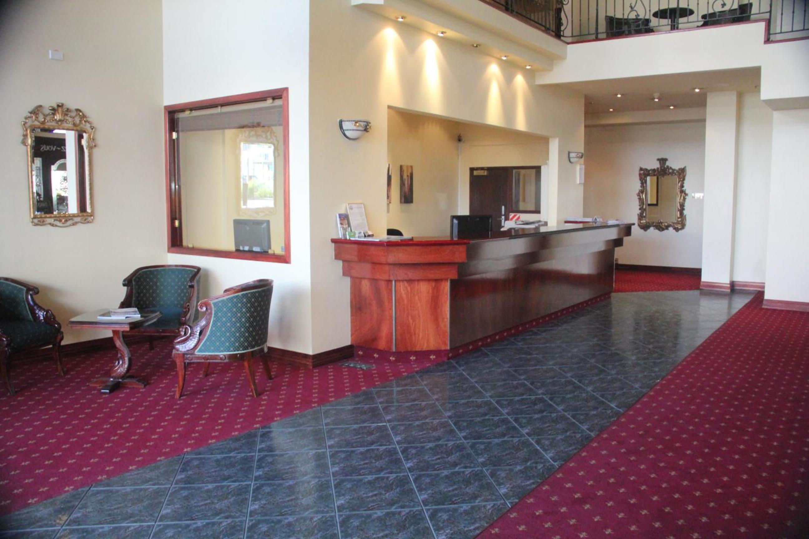 Executive Room - Photo 9