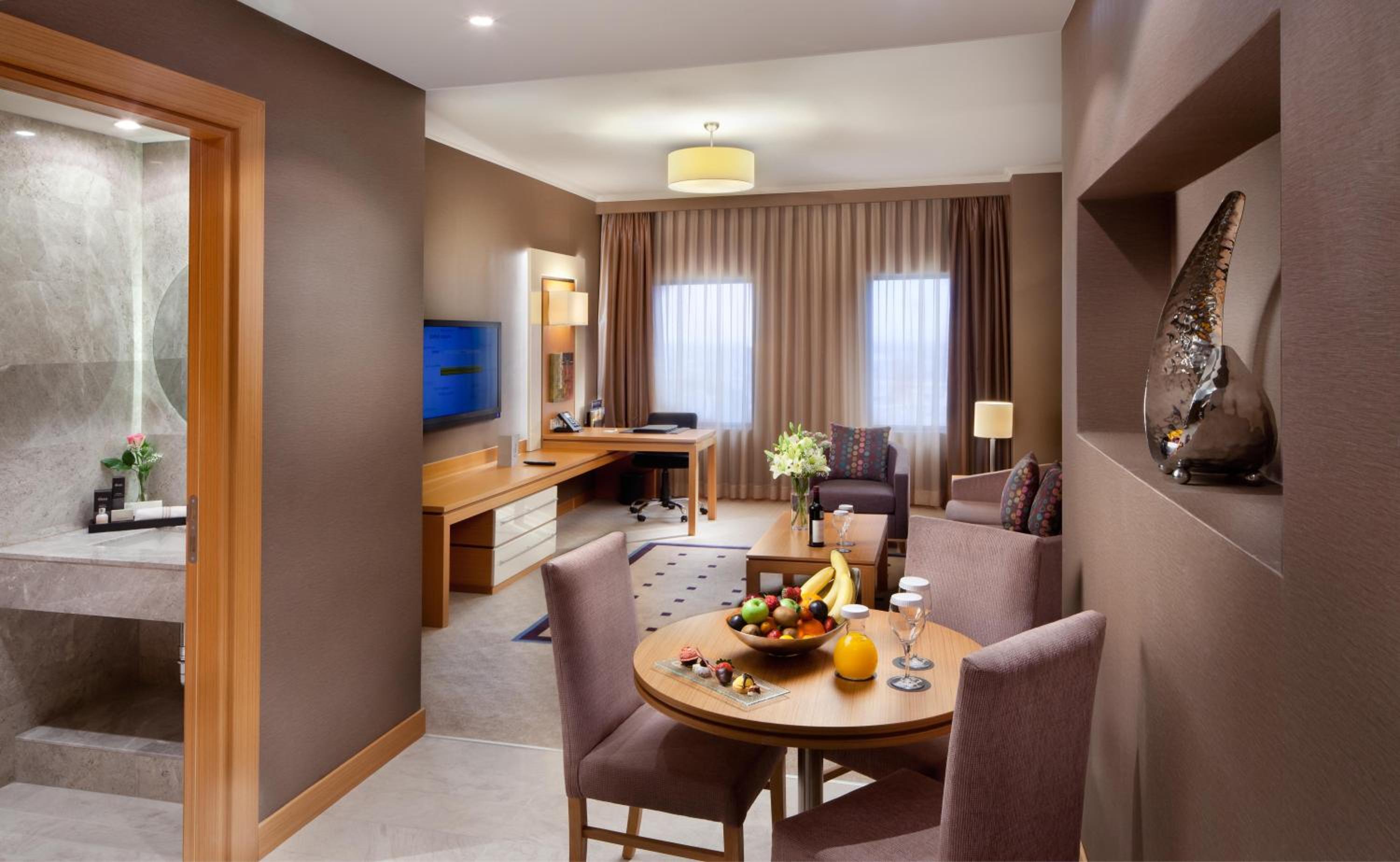 One-Bedroom Apartment - Photo 2