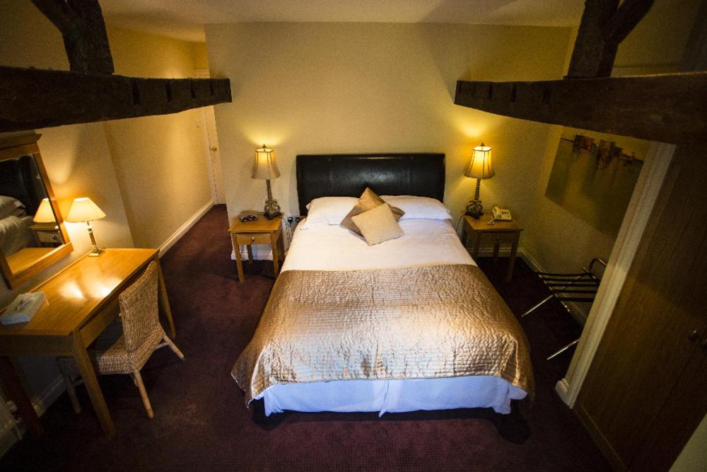 Double Room - Non-Smoking  - Photo 4
