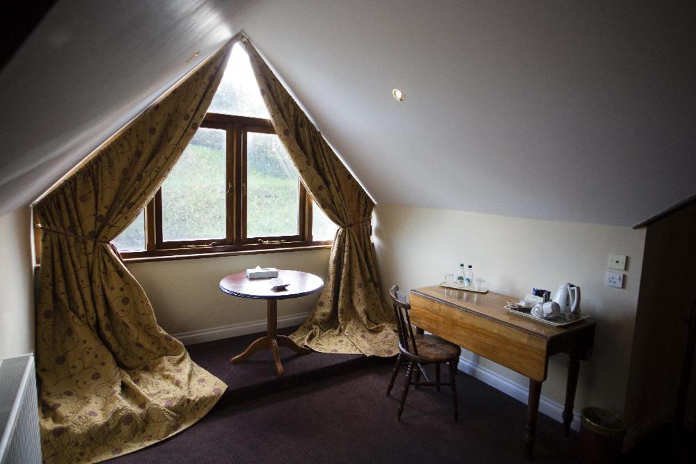 Double Room - Non-Smoking  - Photo 15