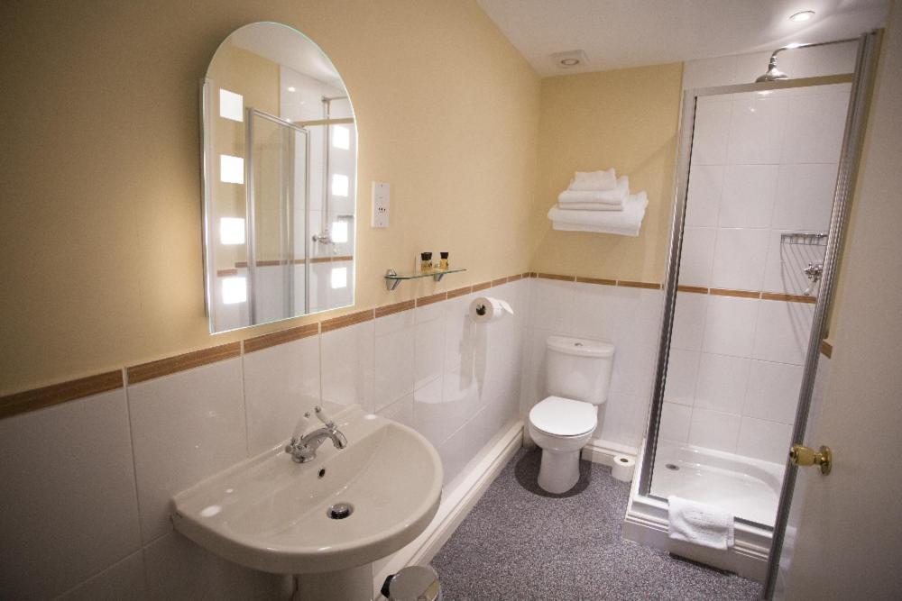 Double Room - Non-Smoking  - Photo 6