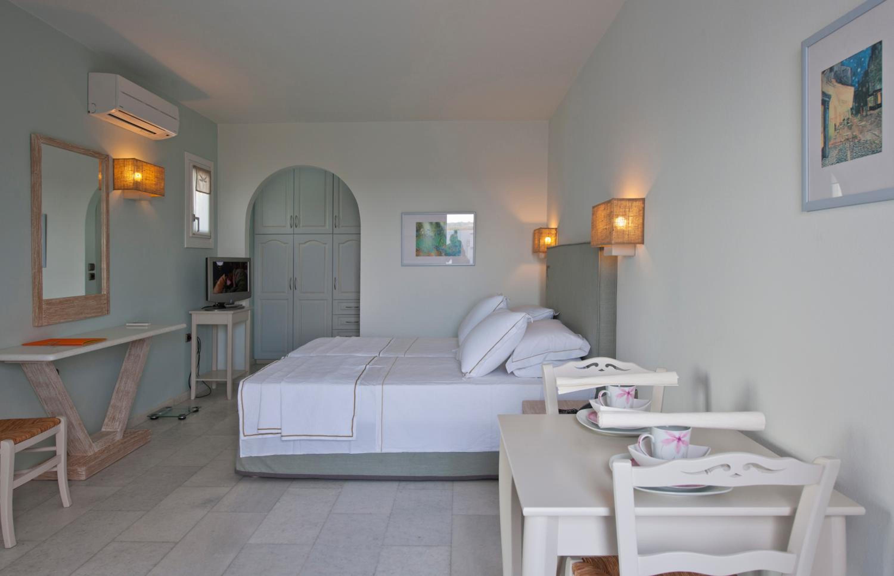 Deluxe Double or Twin Room with Balcony - Photo 1