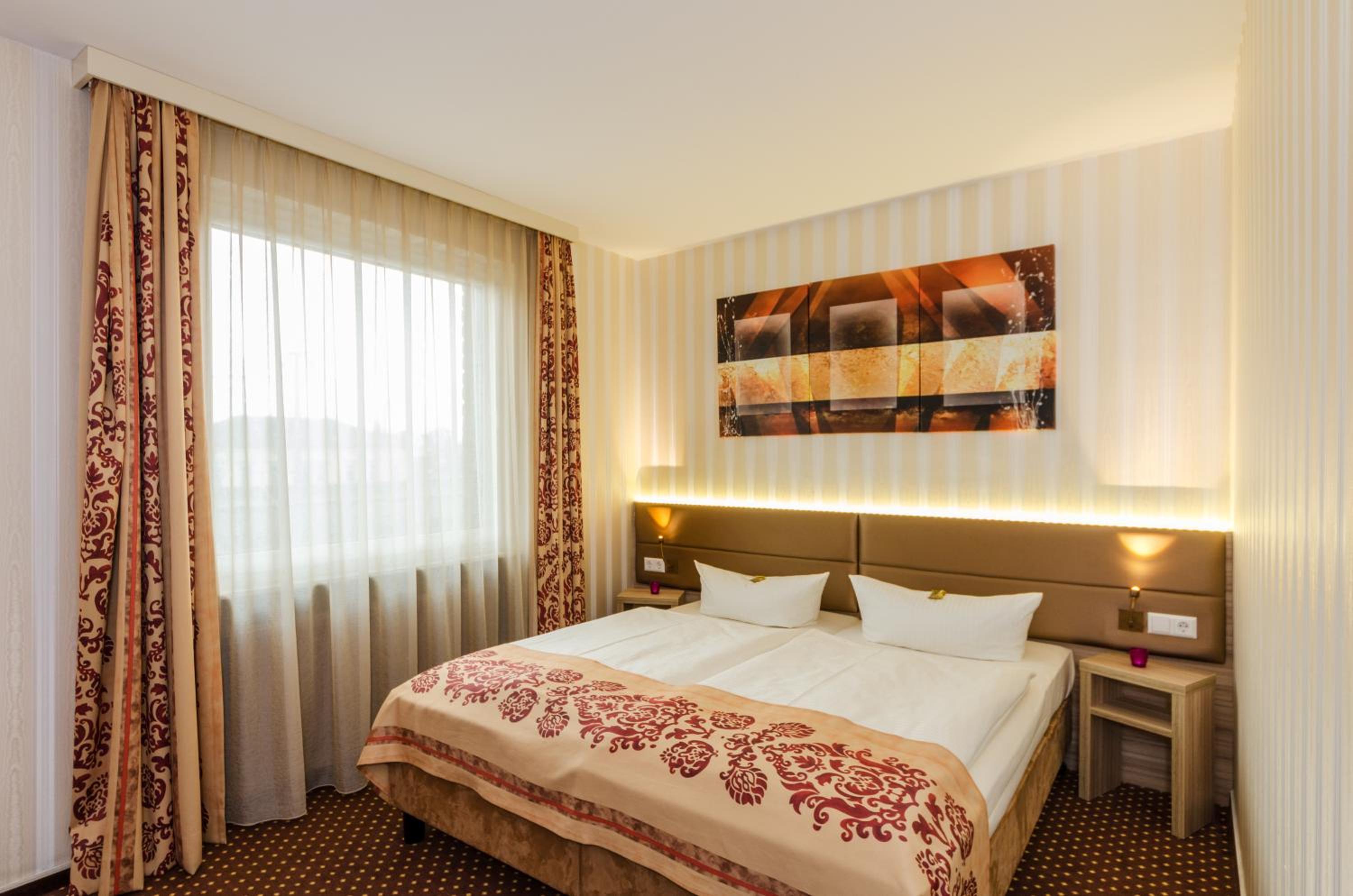 Double Room - Photo 7