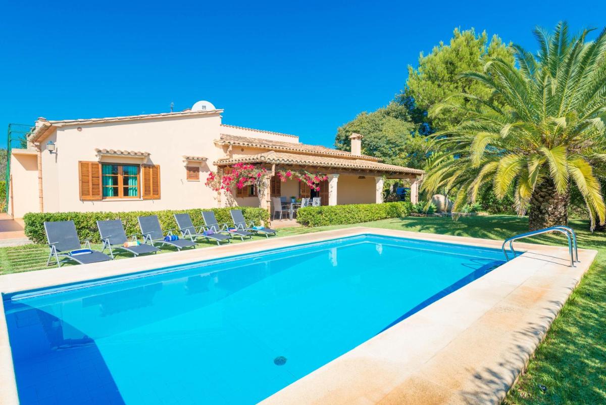 Three-Bedroom Villa photo 2