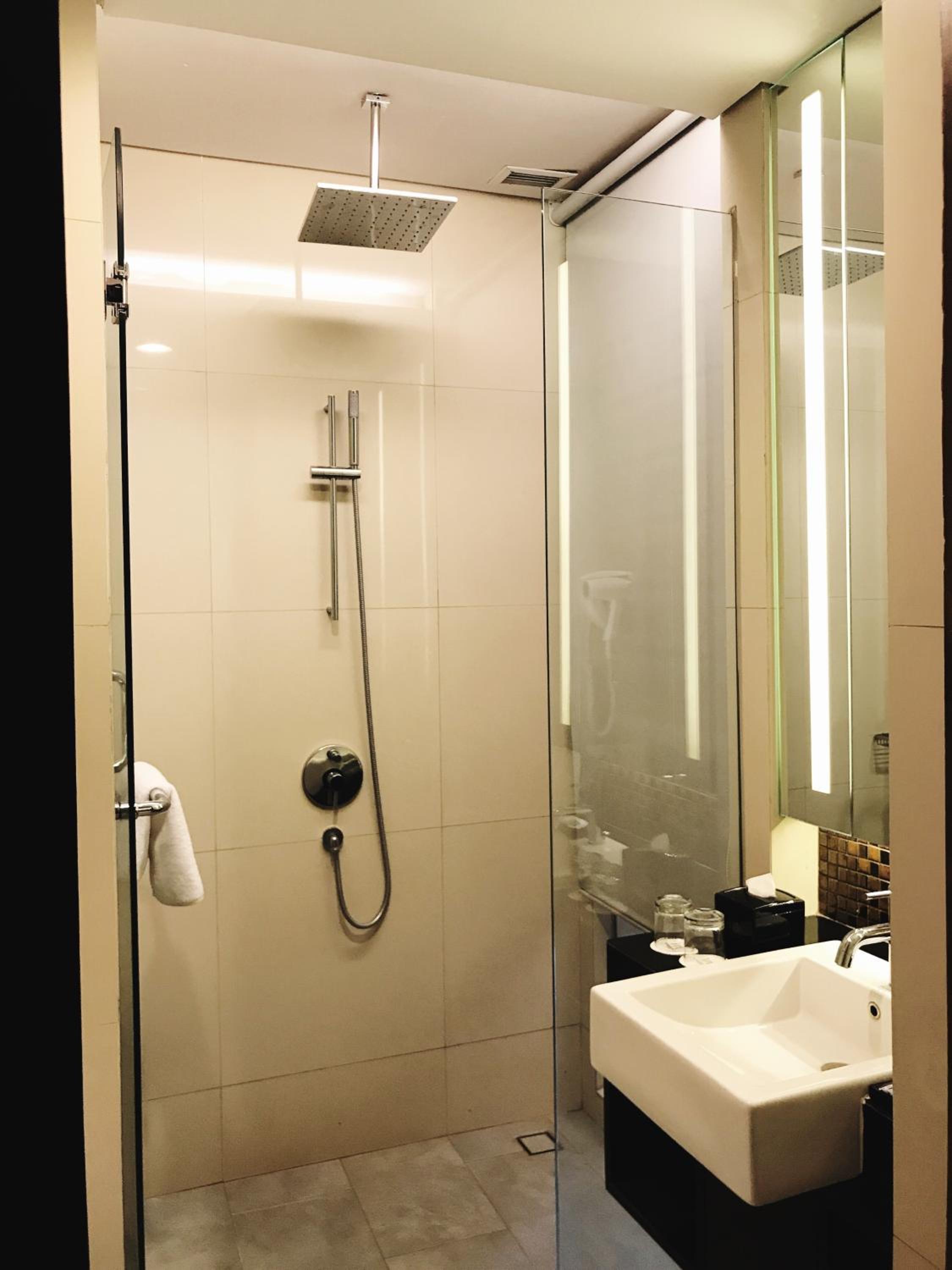 Classic Superior Twin Room with City View photo 3