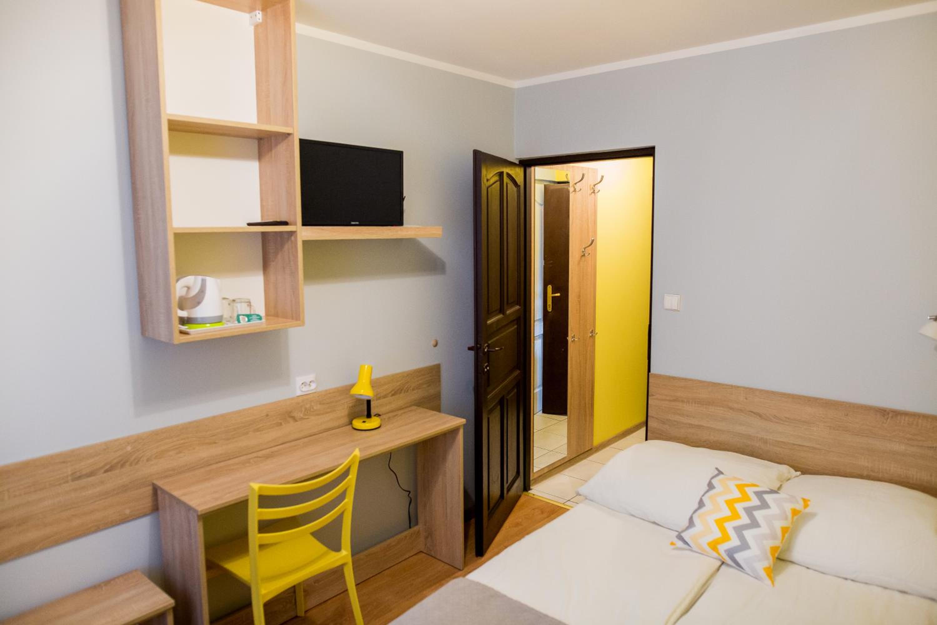 Double Room - Photo 14