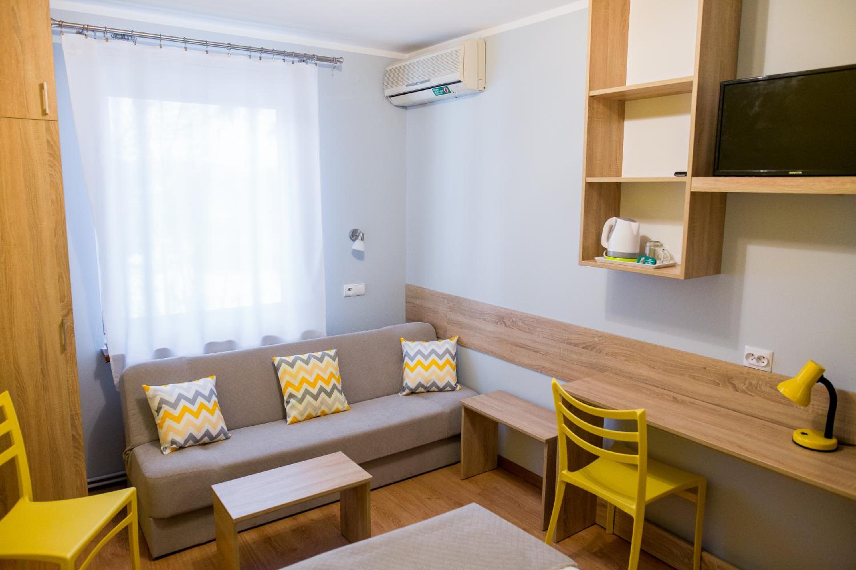 Double Room - Photo 15