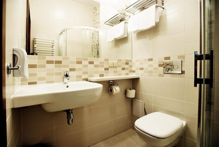 Double or Twin Room - Photo 4