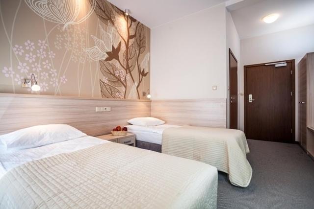 Double or Twin Room - Photo 3