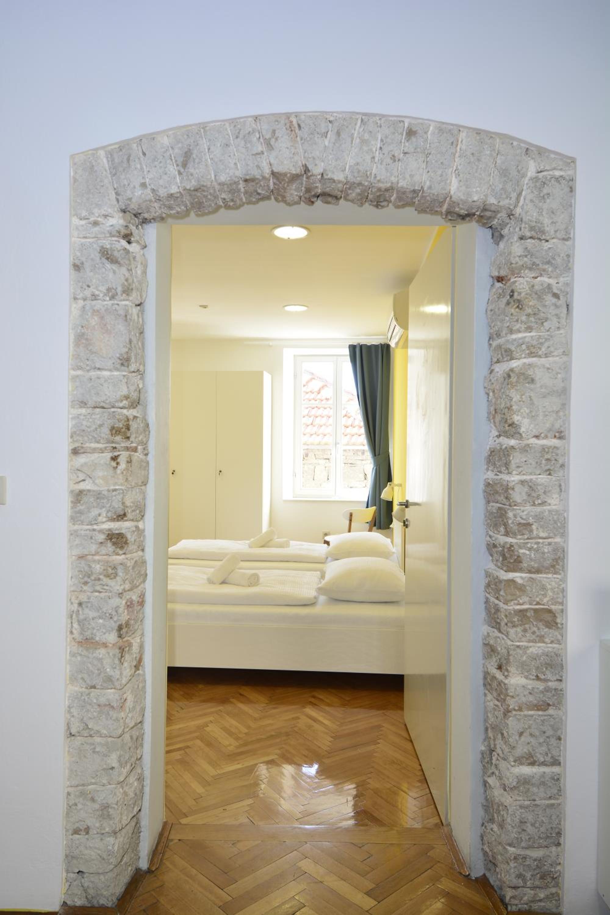 Bed in 8-Bed Mixed Dormitory Room