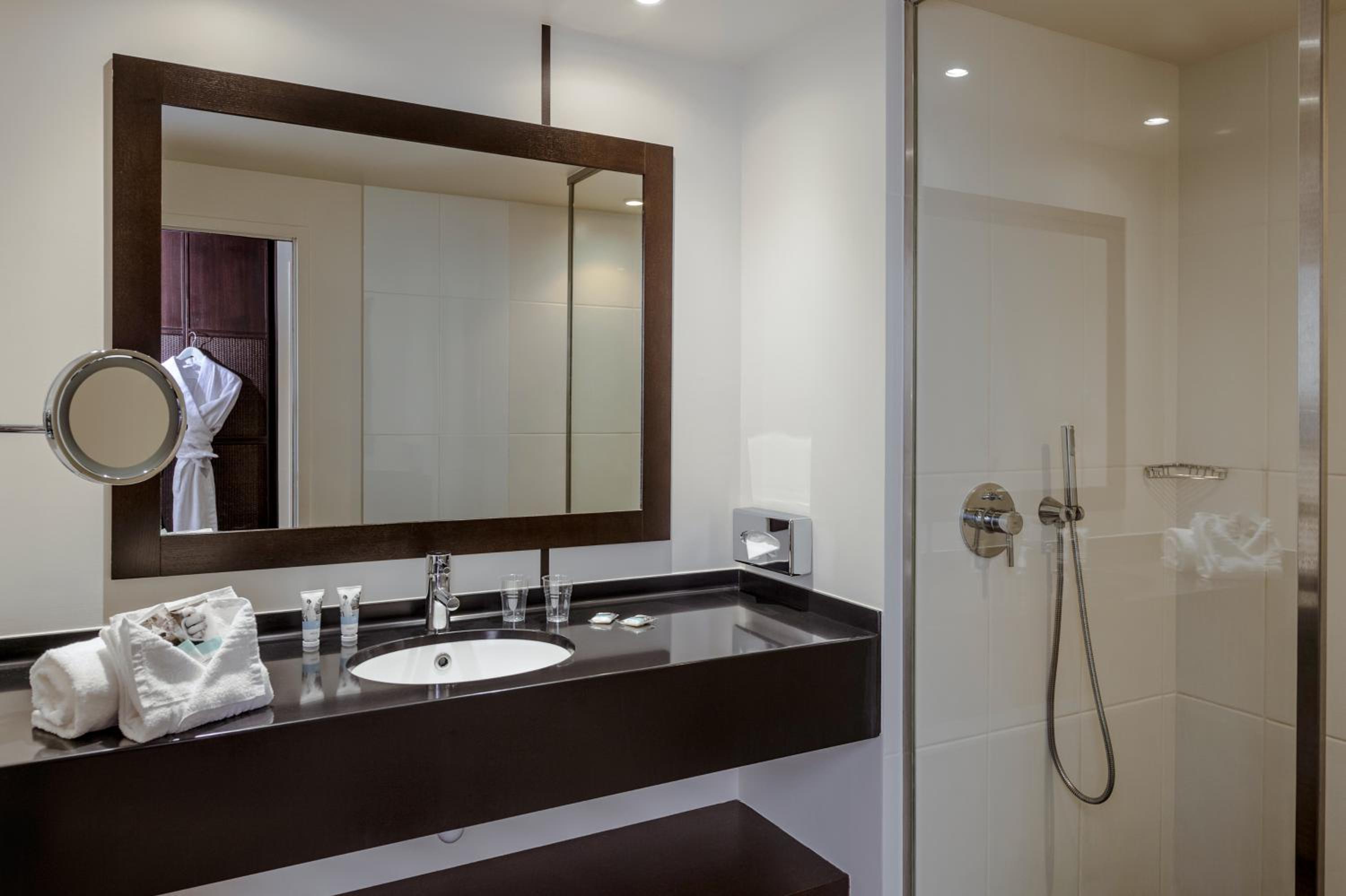 Twin Room - Photo 4